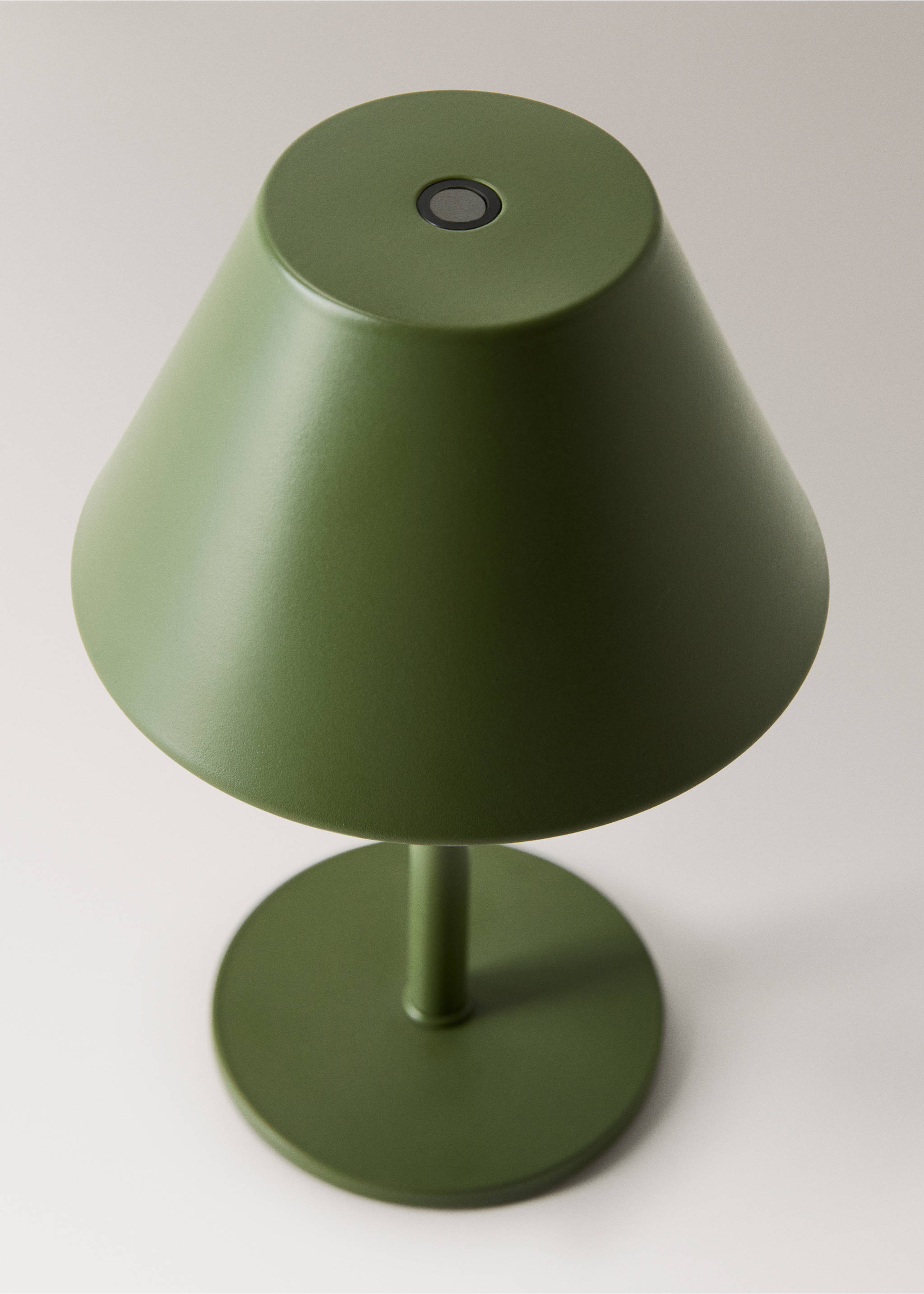 Metal table lamp - Details of the article 1, Green. Ref: 17026727-00.
