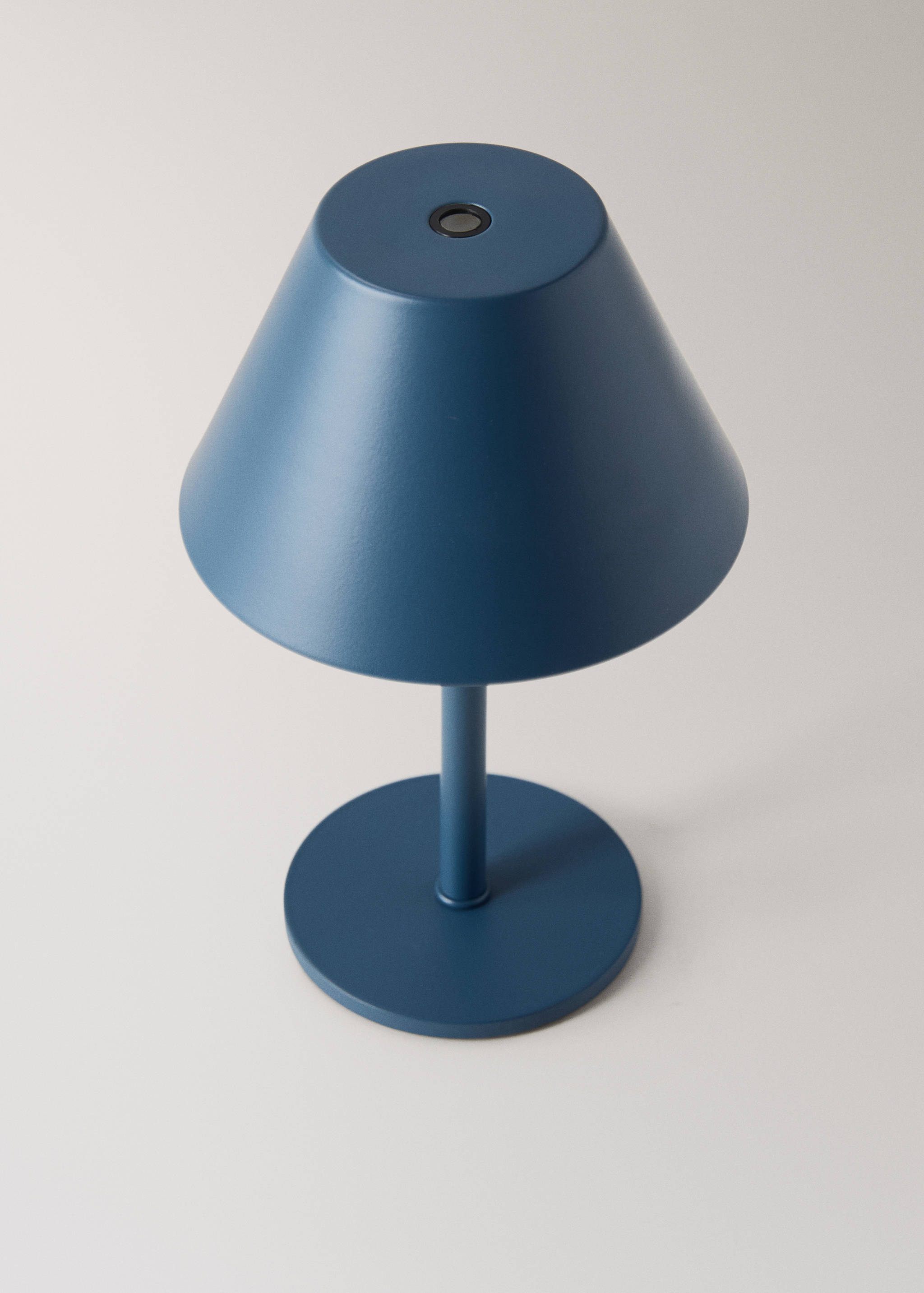 Lampe de table en métal - Détail de l'article 1