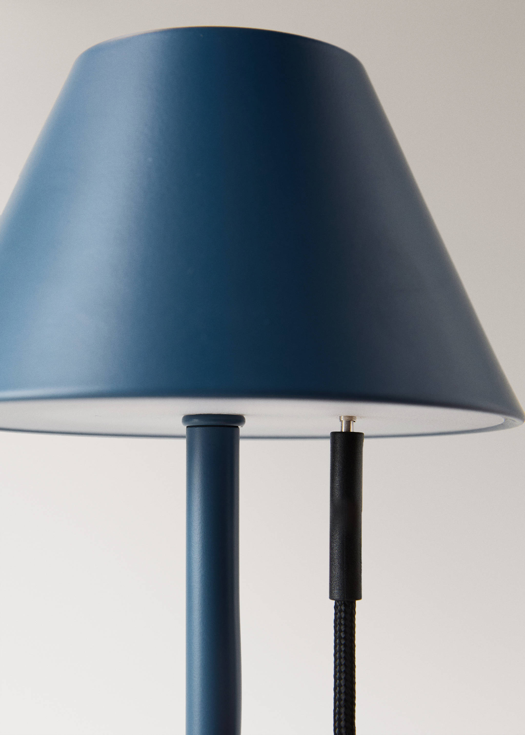 Lampe de table en métal - Détail de l'article 3