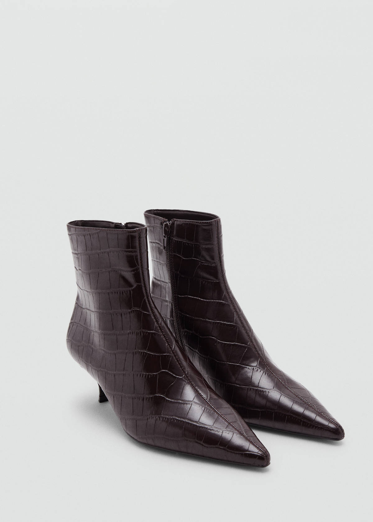 Croc-effect pointed-toe ankle boots — Chocolate