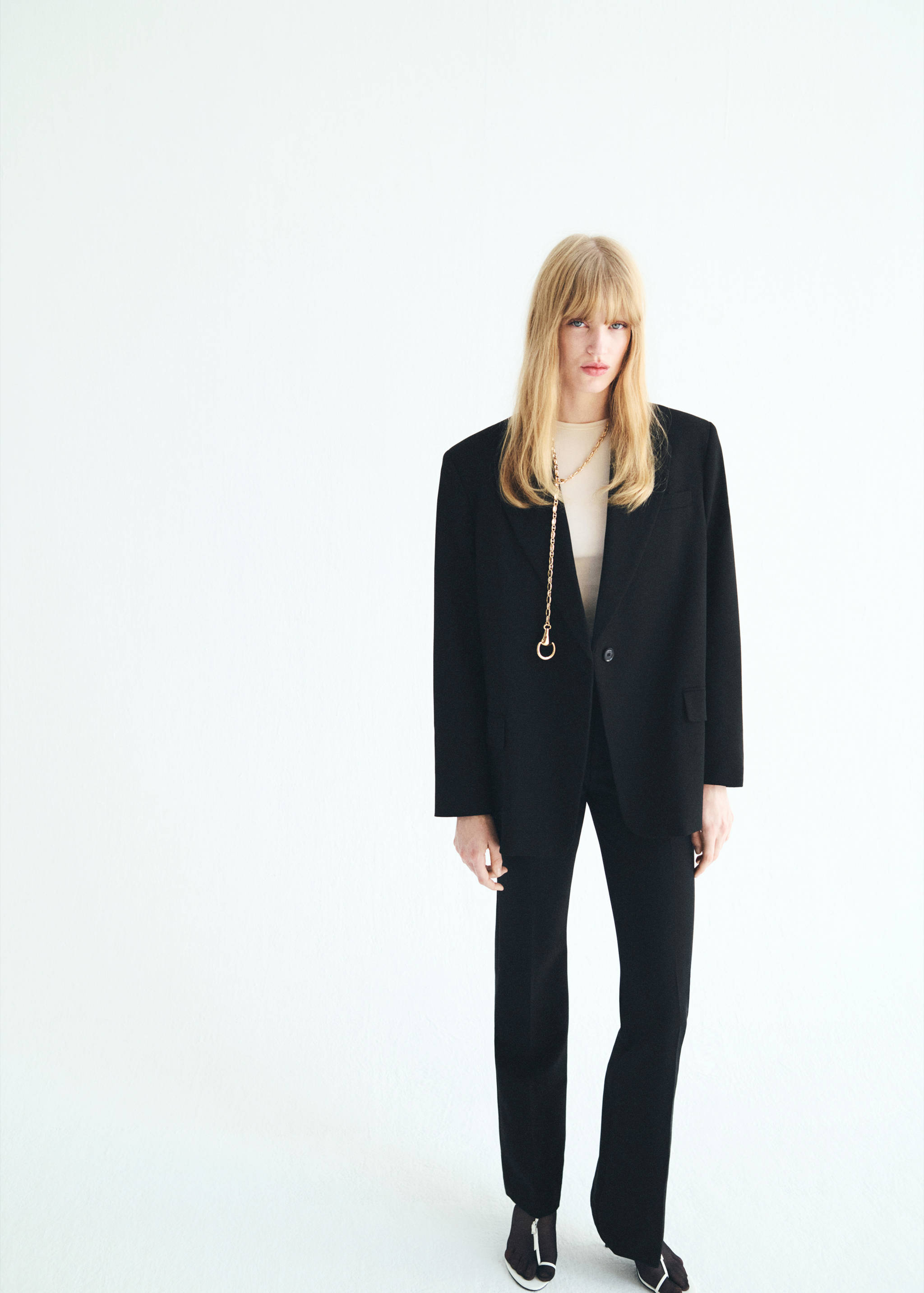 Mid-rise flare pants - General plane