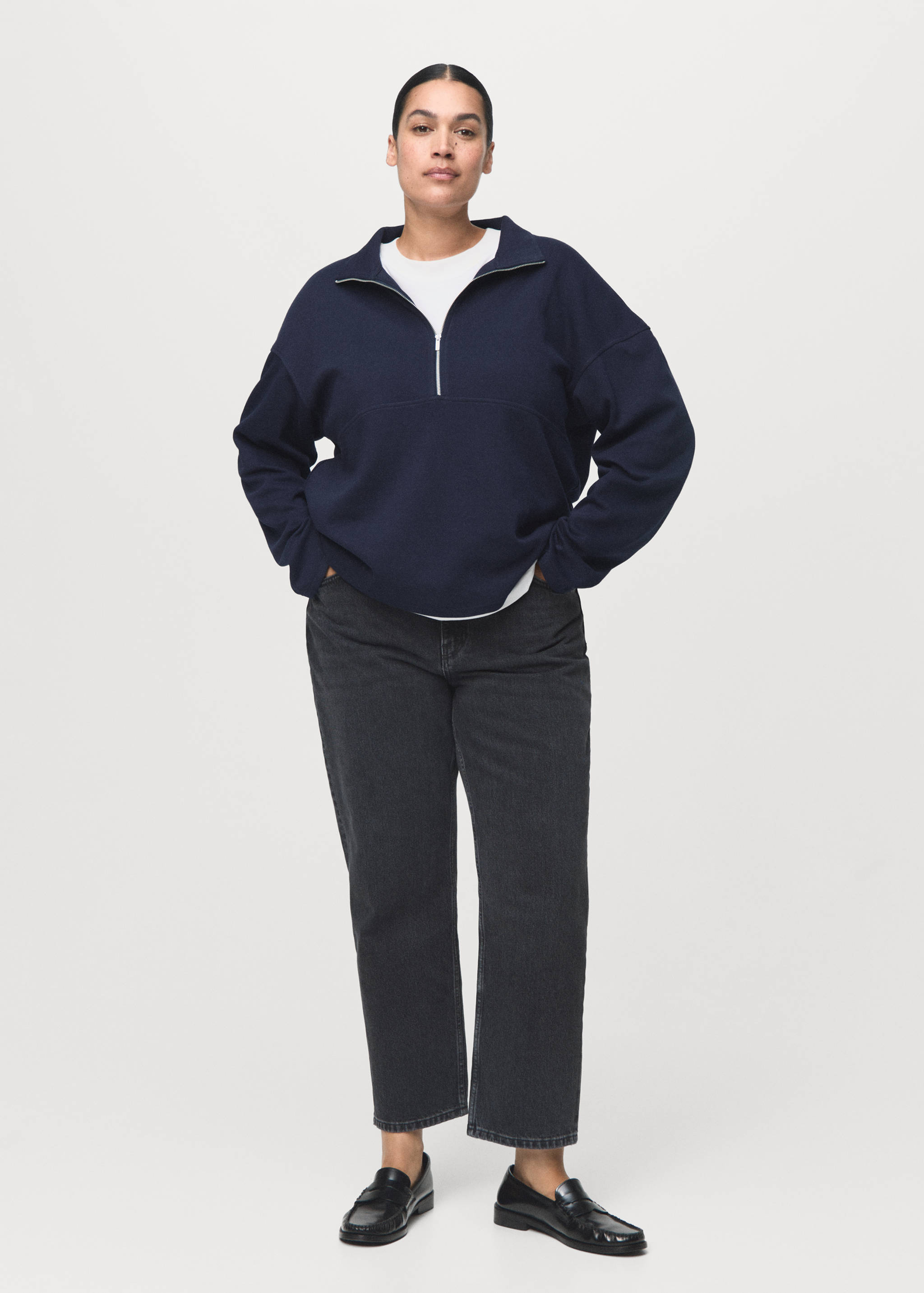 Mid-rise straight jeans - Details of the article 3