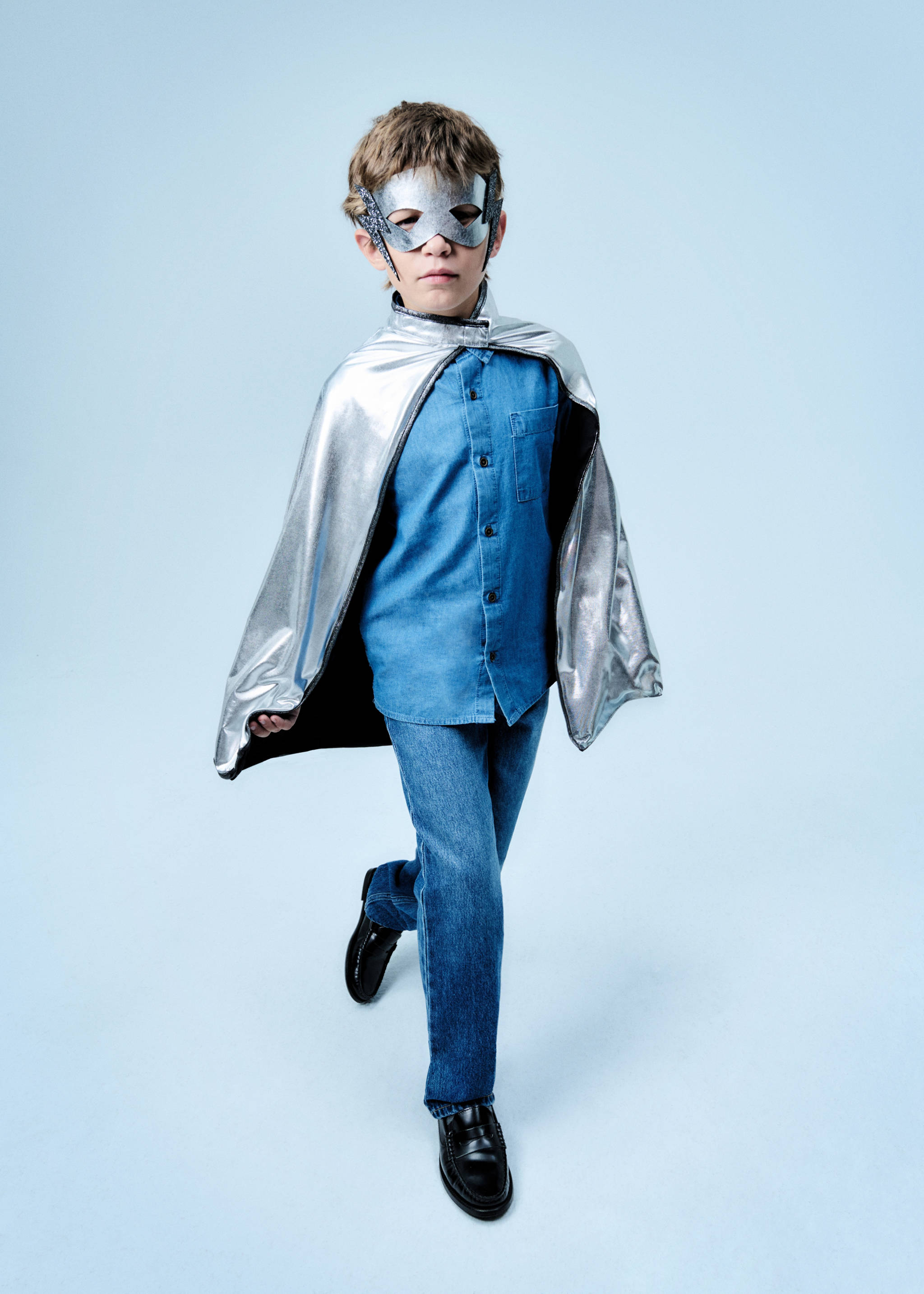 Cape and lightning mask - Details of the article 6