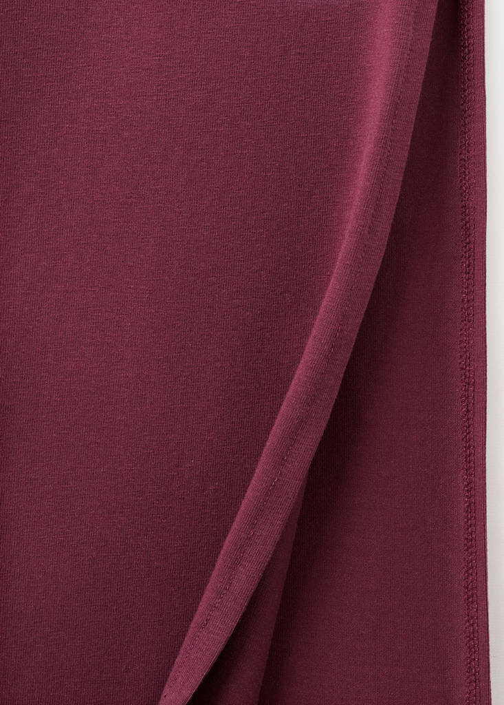 Long dress with cut-out — Burgundy