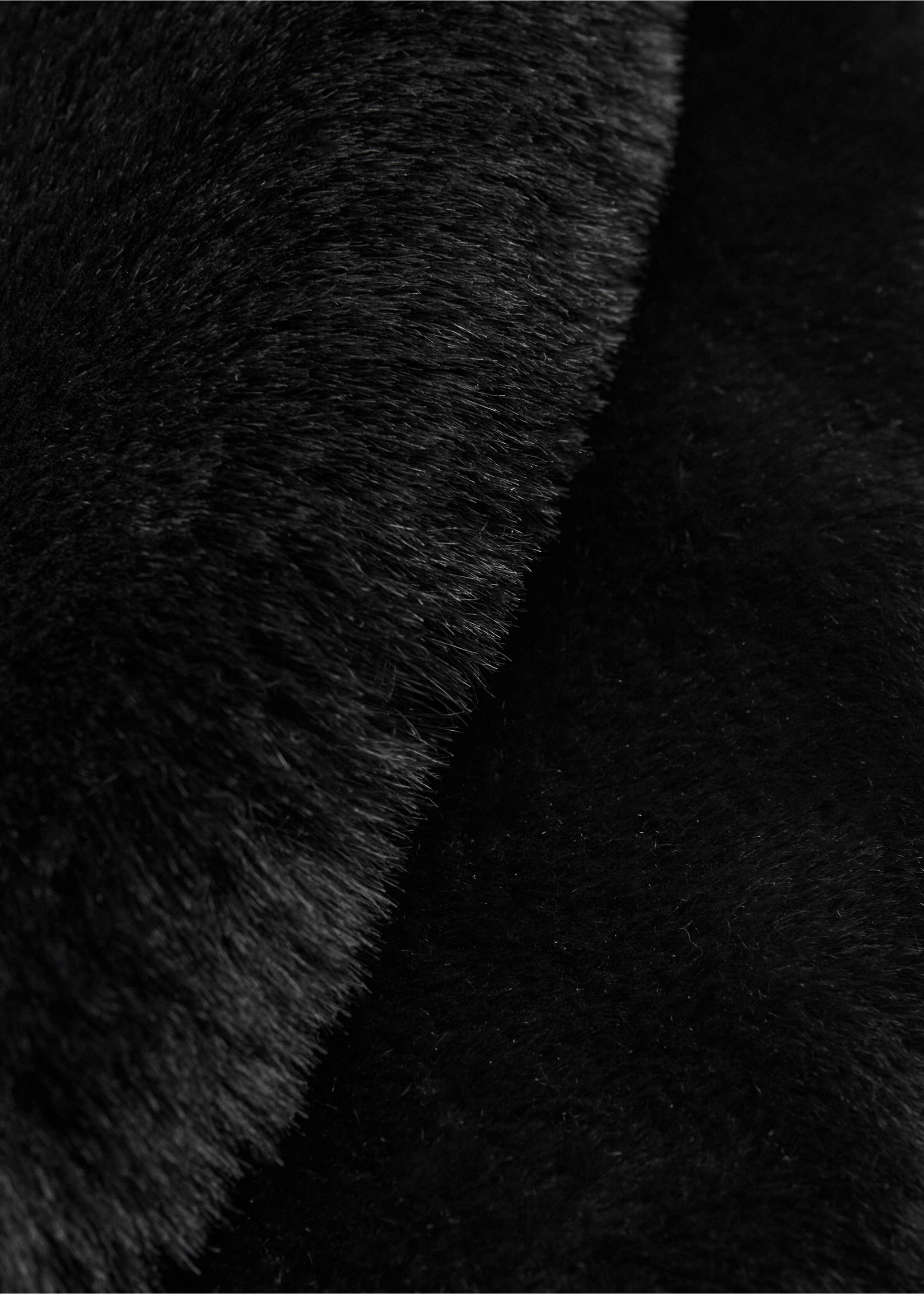 Faux-fur scarf - Medium plane, Black. Ref: 17027770-00.