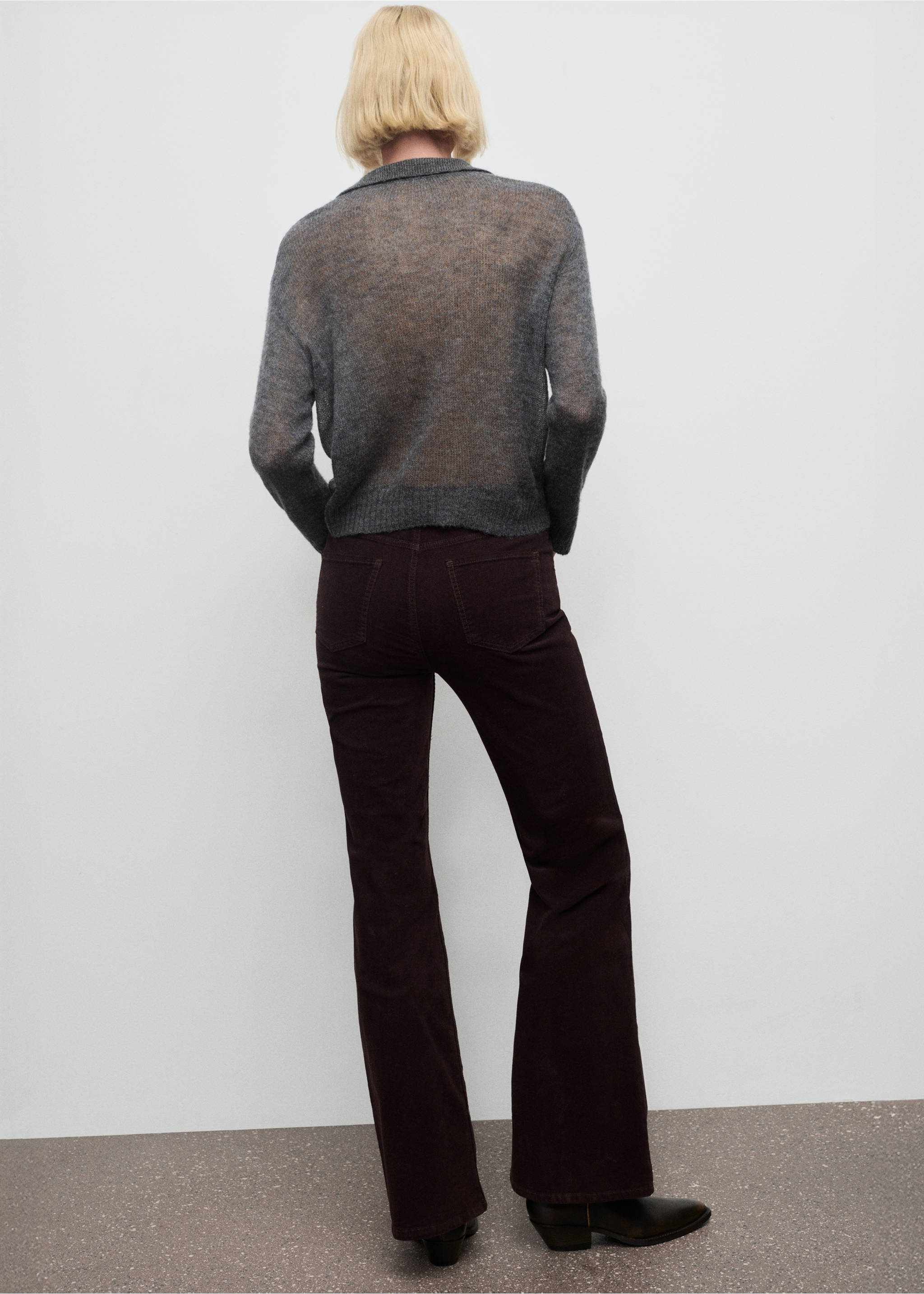 Velvet flared jeans - Reverse of the article, Chocolate. Ref: 17027782-00.