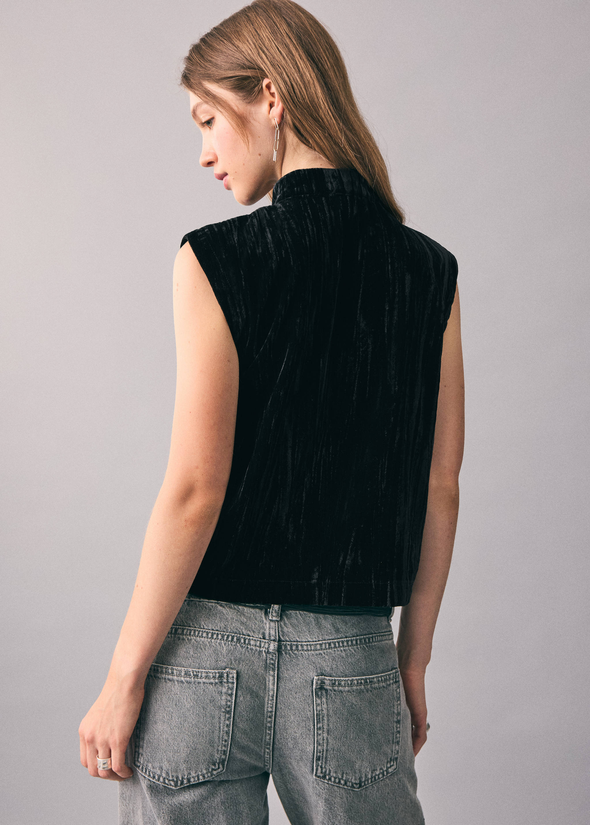 Velvet gilet - Reverse of the article