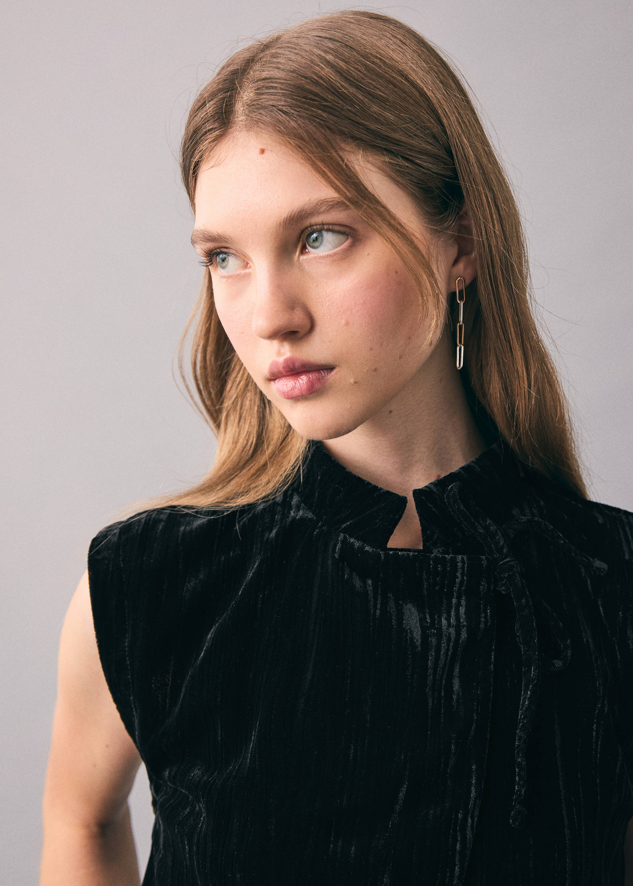 Velvet gilet - Details of the article 1