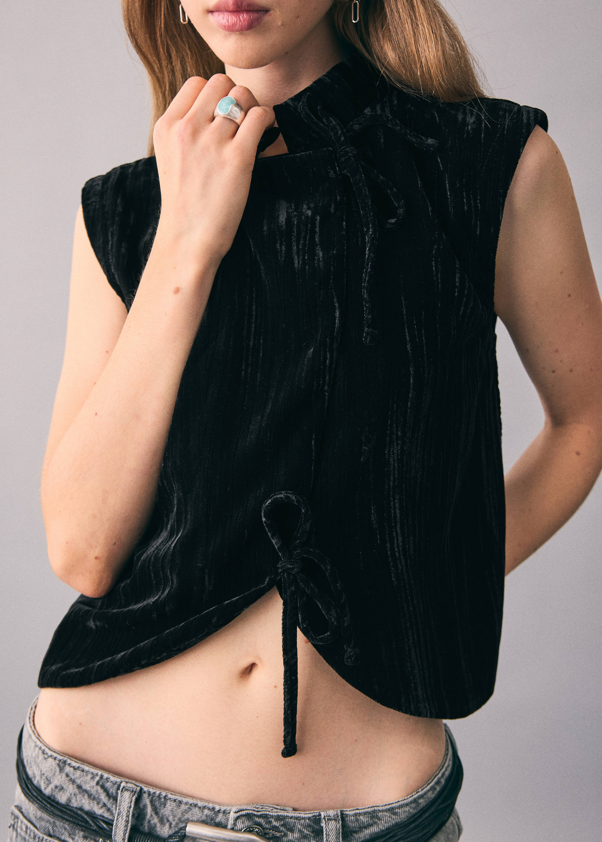 Velvet gilet - Details of the article 6