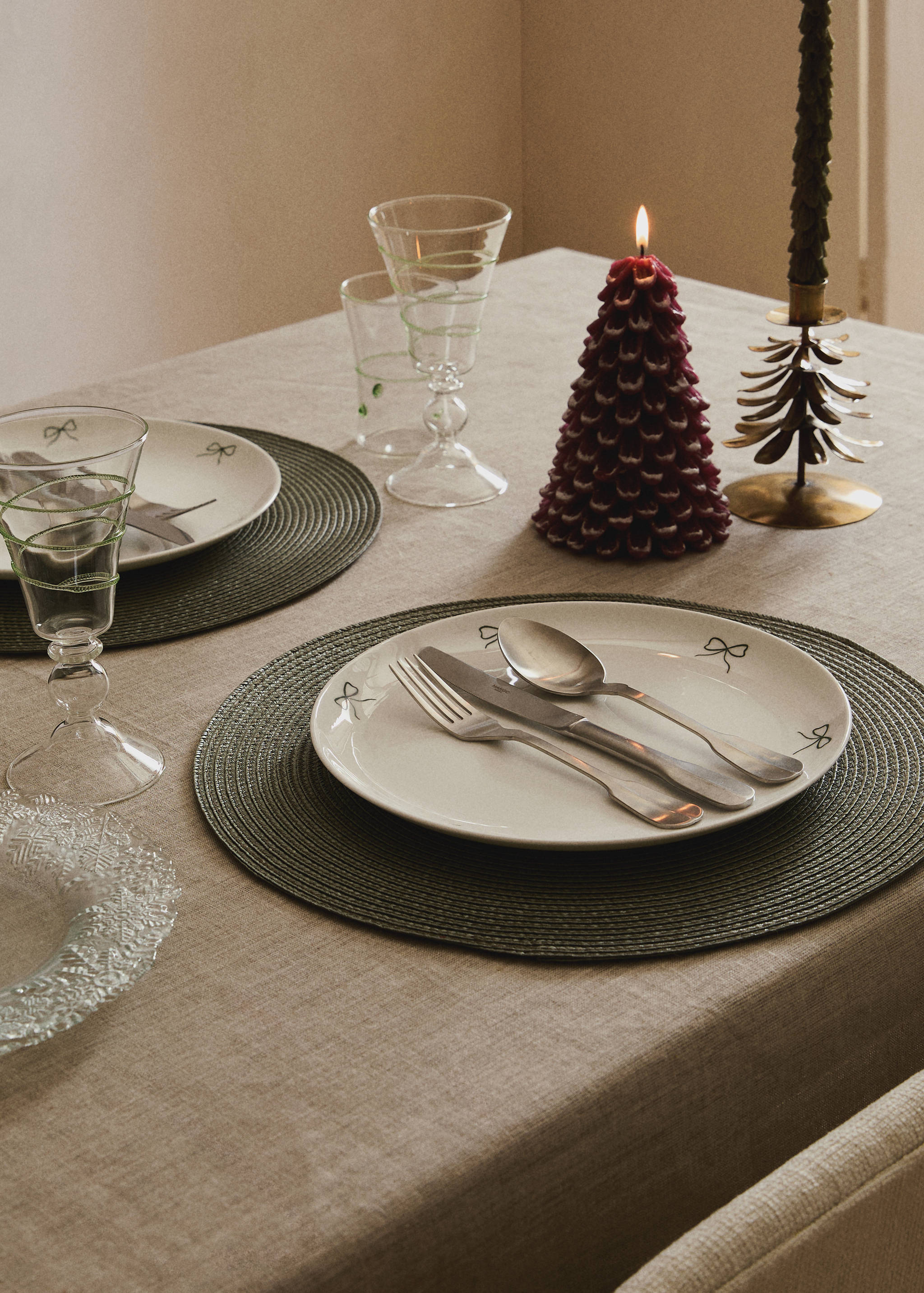 Polypropylene placemats - General plane