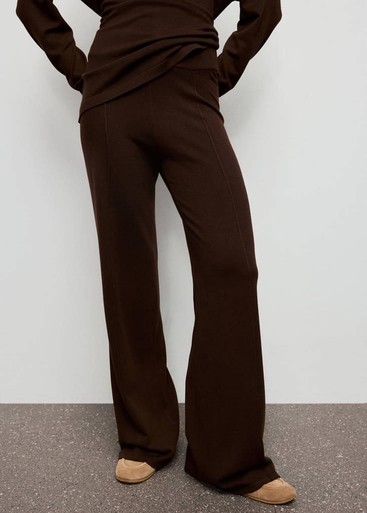 Knitted trousers with stitching detail — Chocolate