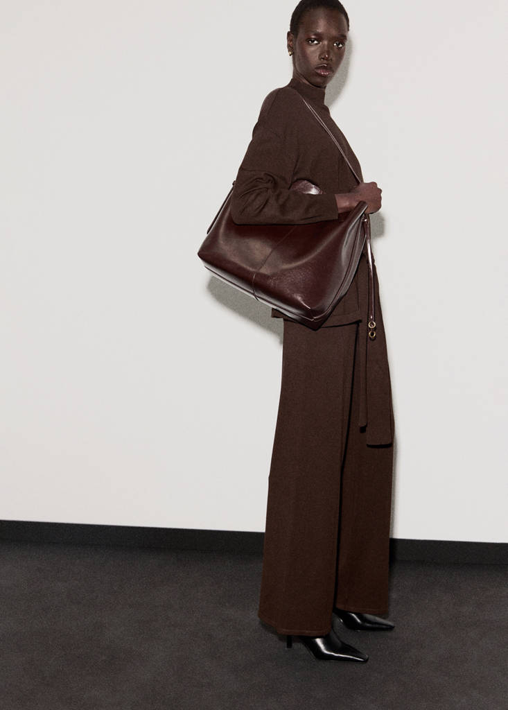 Knitted trousers with stitching detail — Chocolate
