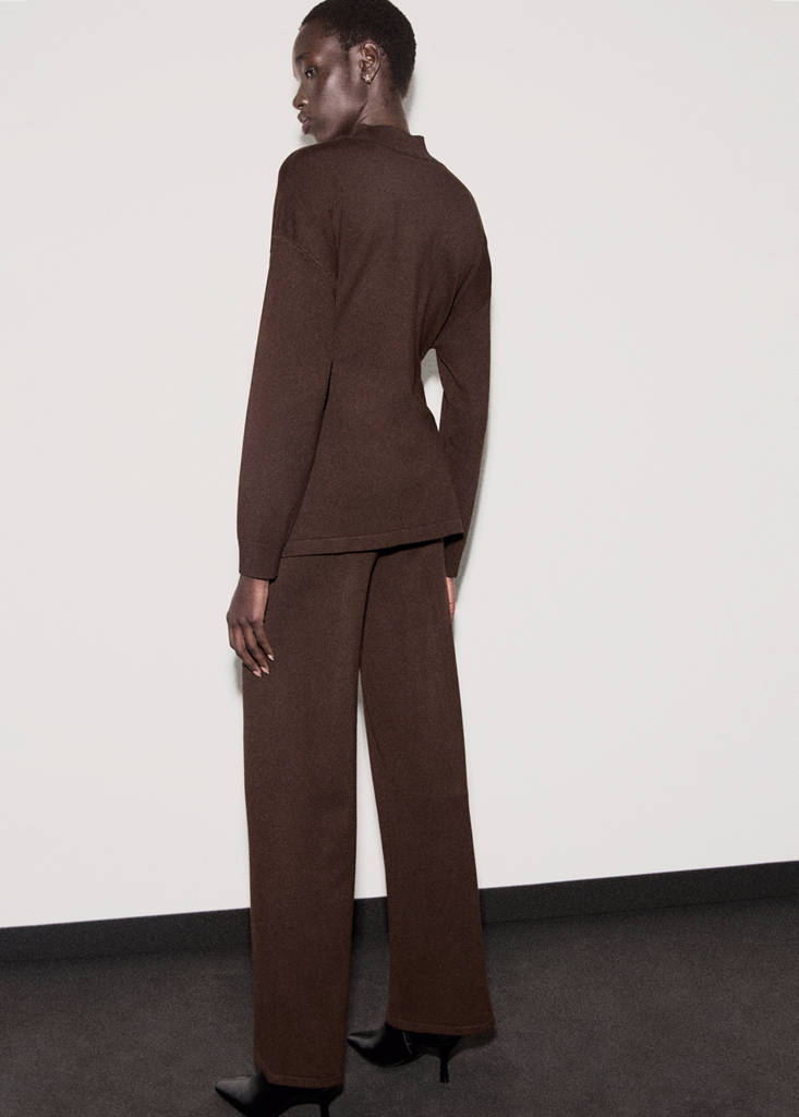 Knitted trousers with stitching detail — Chocolate
