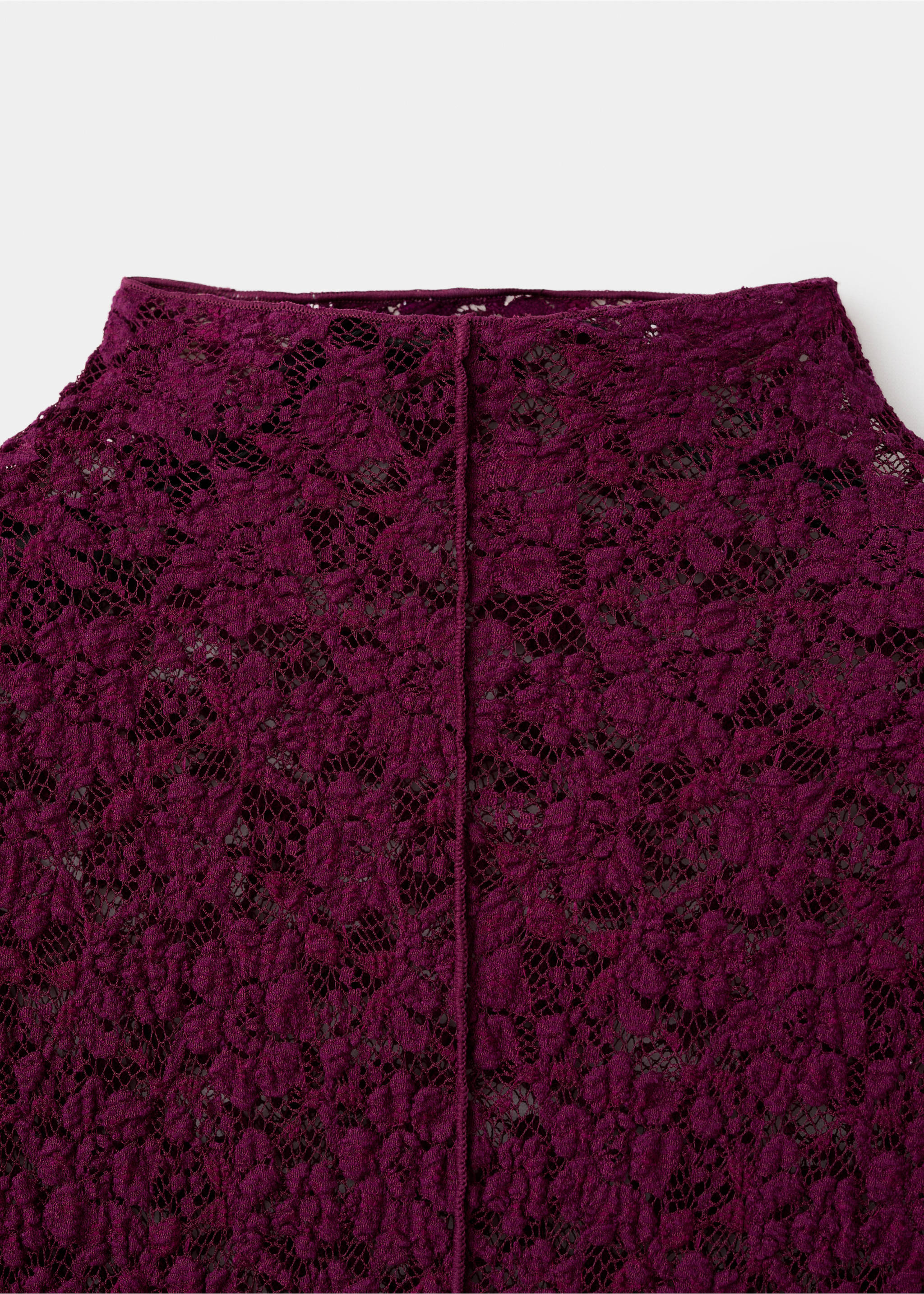 Top encaje cuello perkins - Detalle del artículo 8, Burdeos. Ref: 17027794-00.