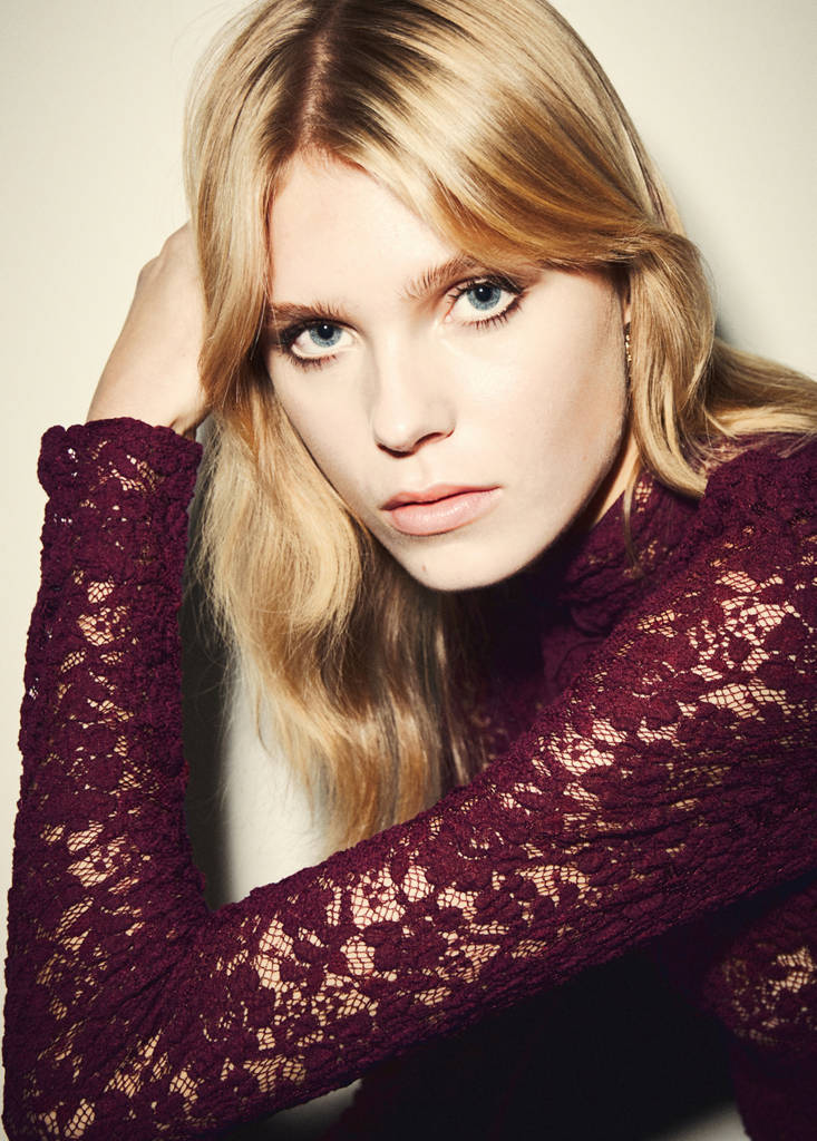 Lace top with perkins collar — Burgundy