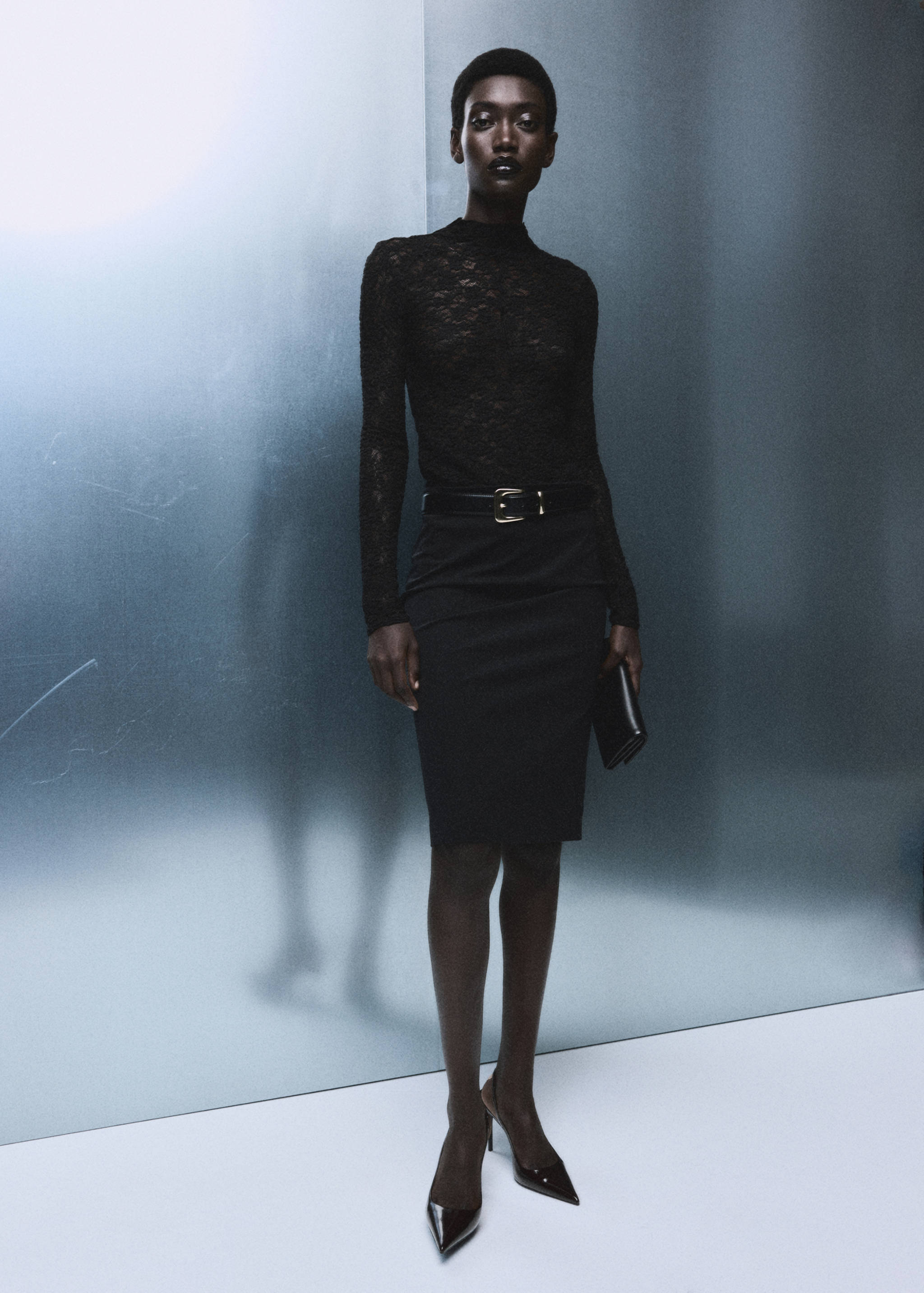 Spitzen-Top mit Perkins-Kragen - Allgemeine Ansicht