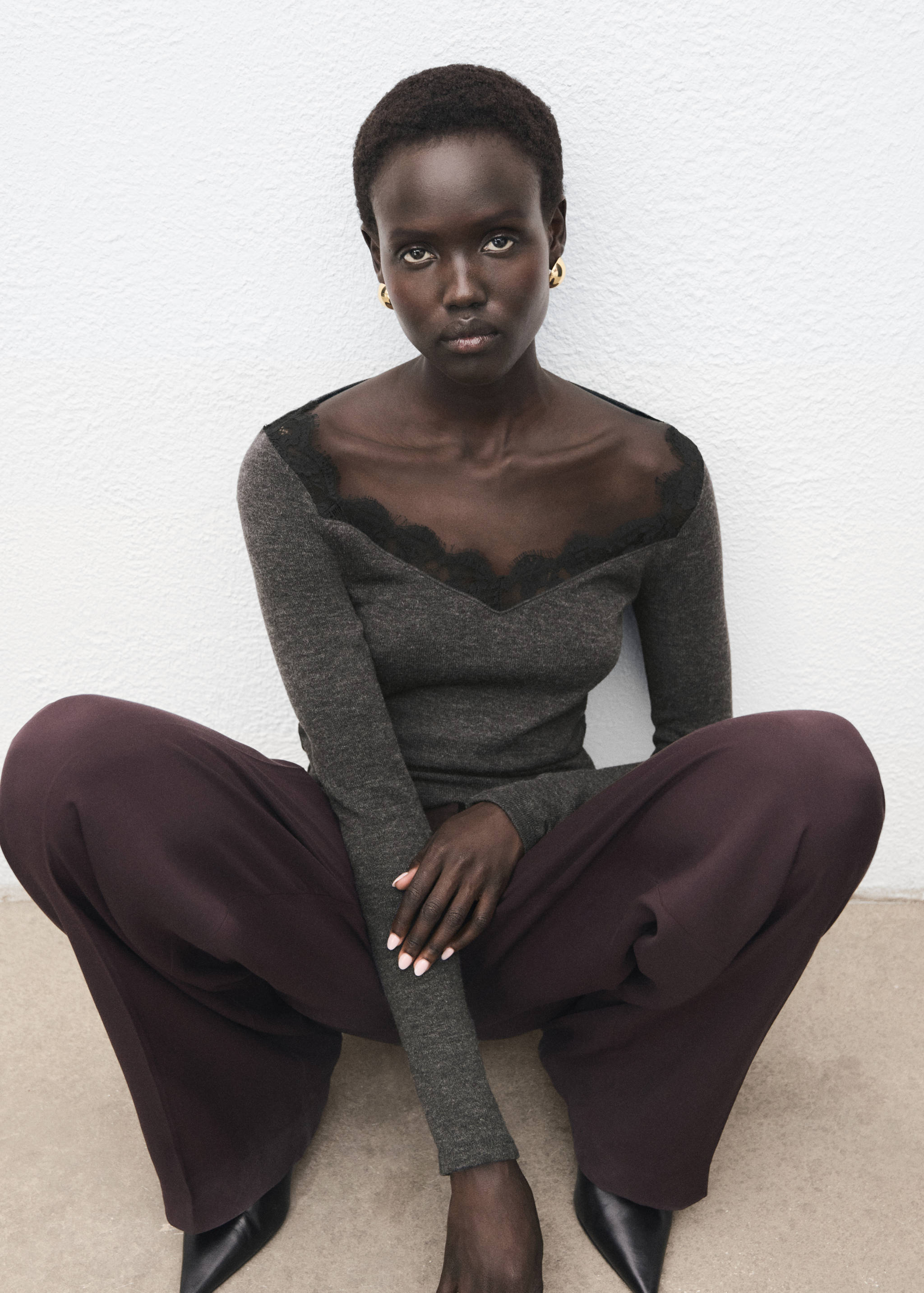 T-shirt décolleté en dentelle - Détail de l'article 2