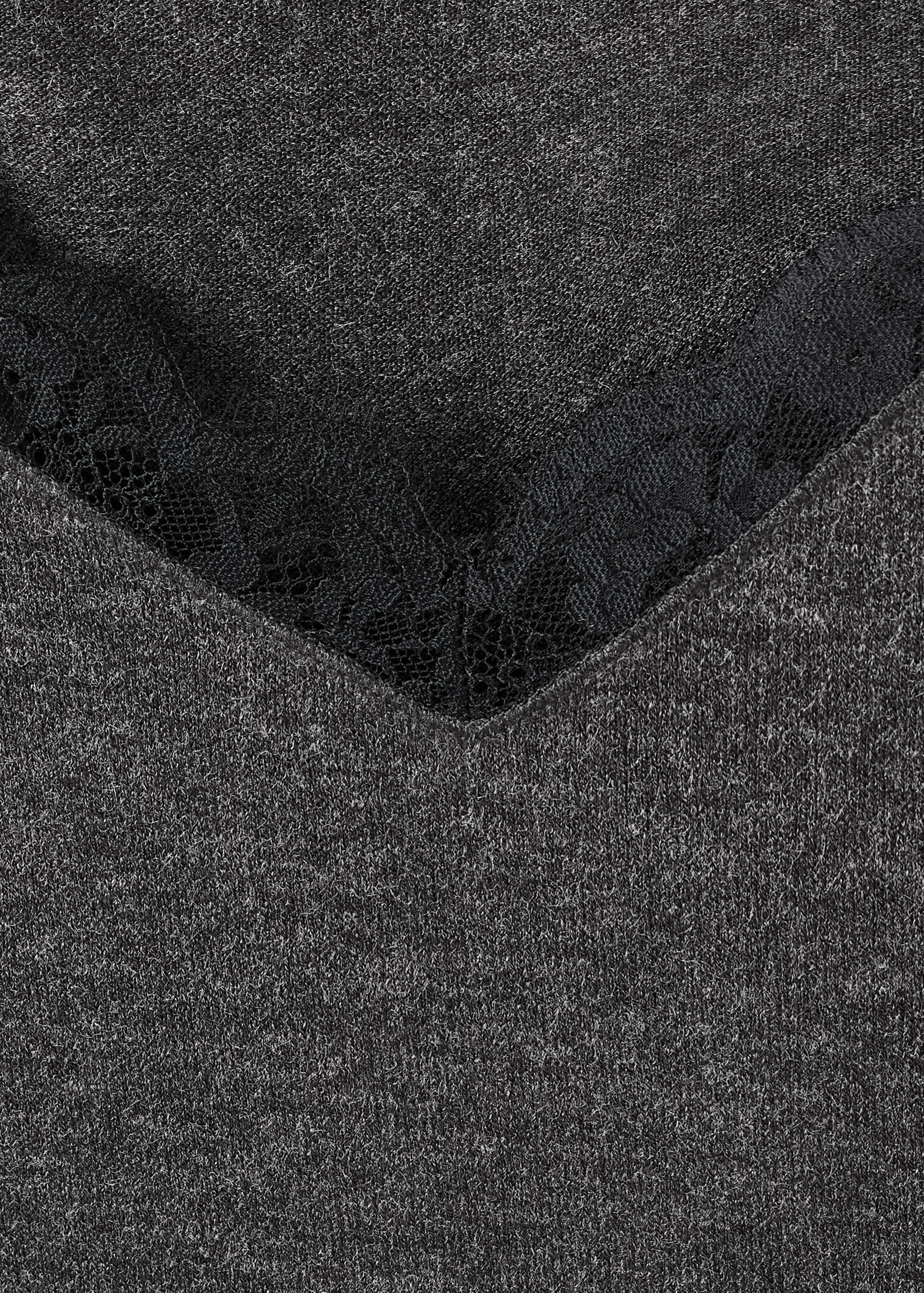 T-shirt décolleté en dentelle - Détail de l'article 8