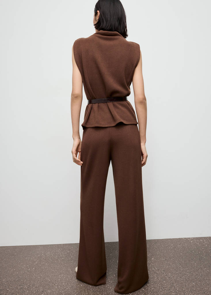 Seam-detail straight-fit trousers — Brown