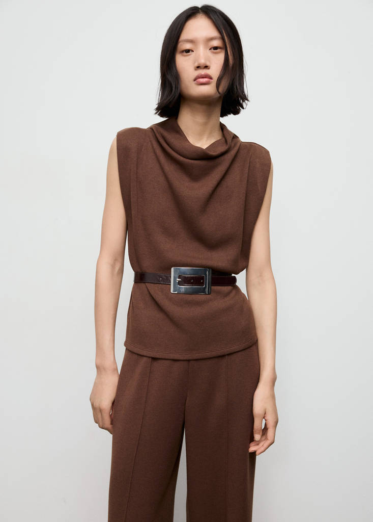 Seam-detail straight-fit trousers — Brown