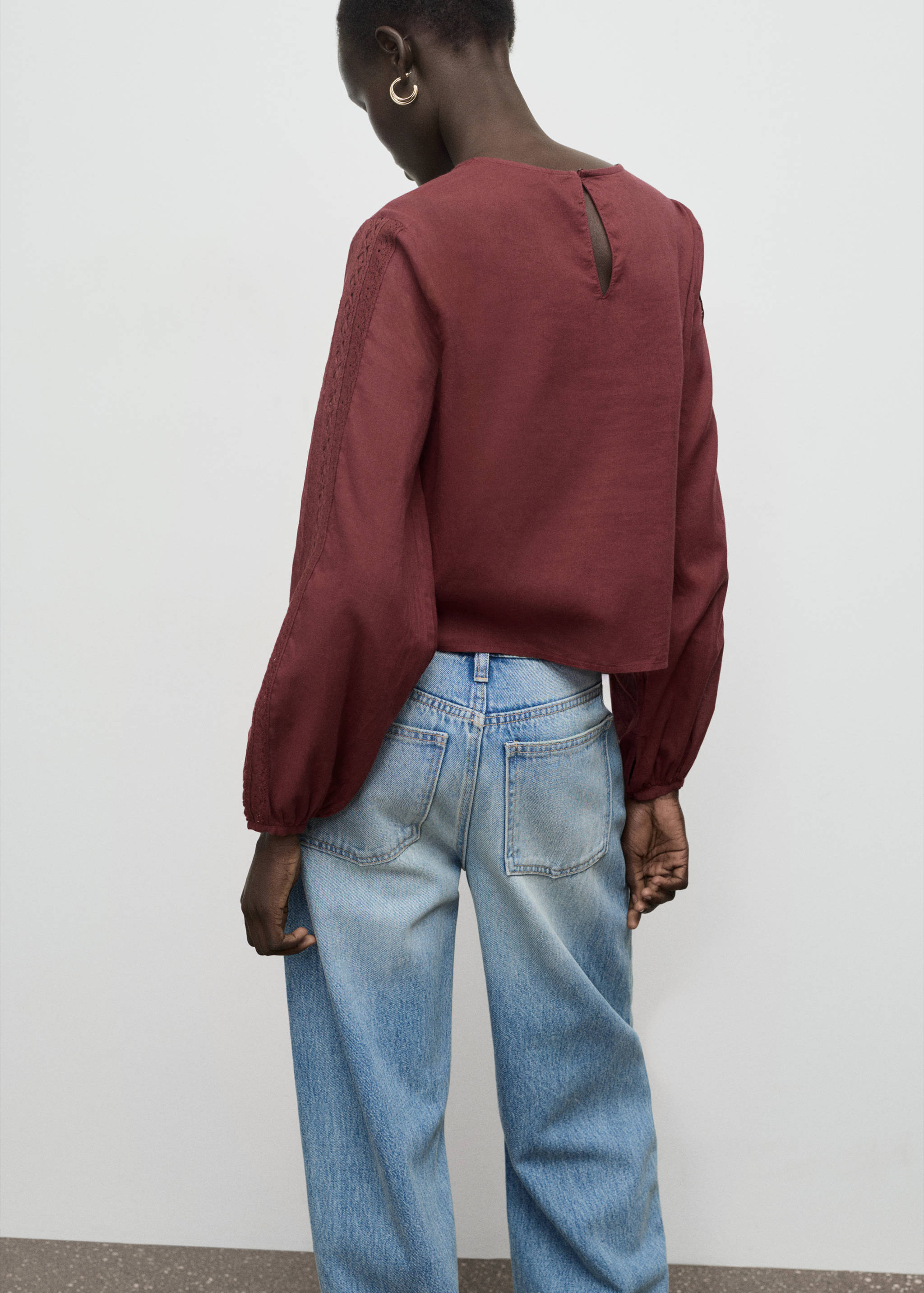 Embroidered puff-sleeve blouse - Reverse of the article