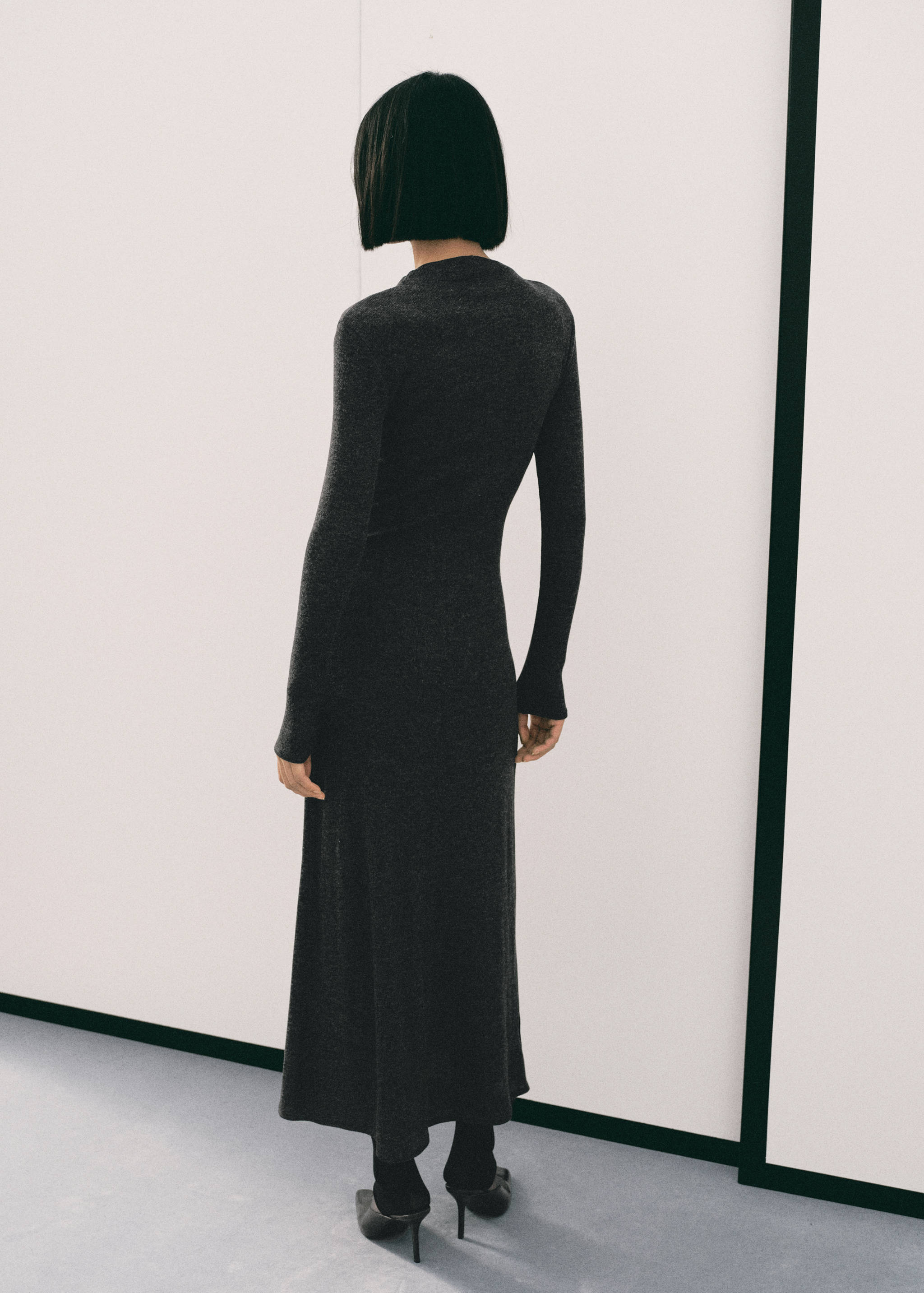 Fine-knit dress with metallic detail - Reverse of the article