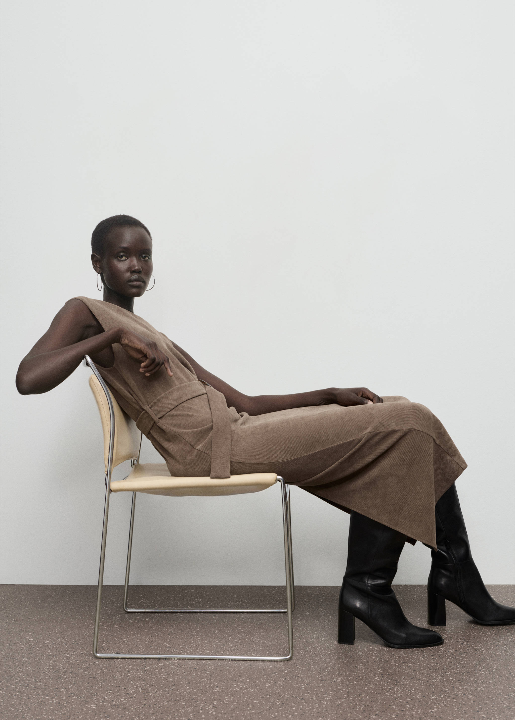 Belt knit dress - Details of the article 2