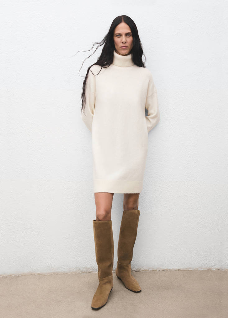 Knitted turtleneck dress — Ecru