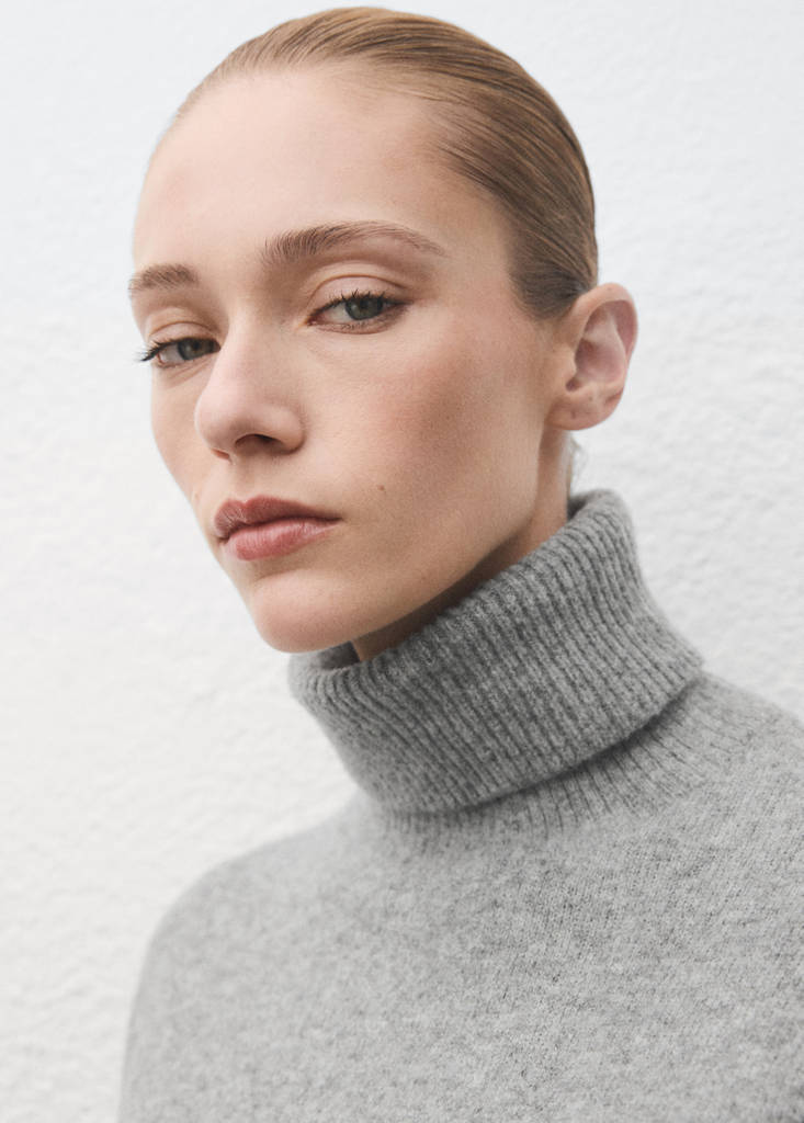 Knitted turtleneck dress — Medium Heather Grey