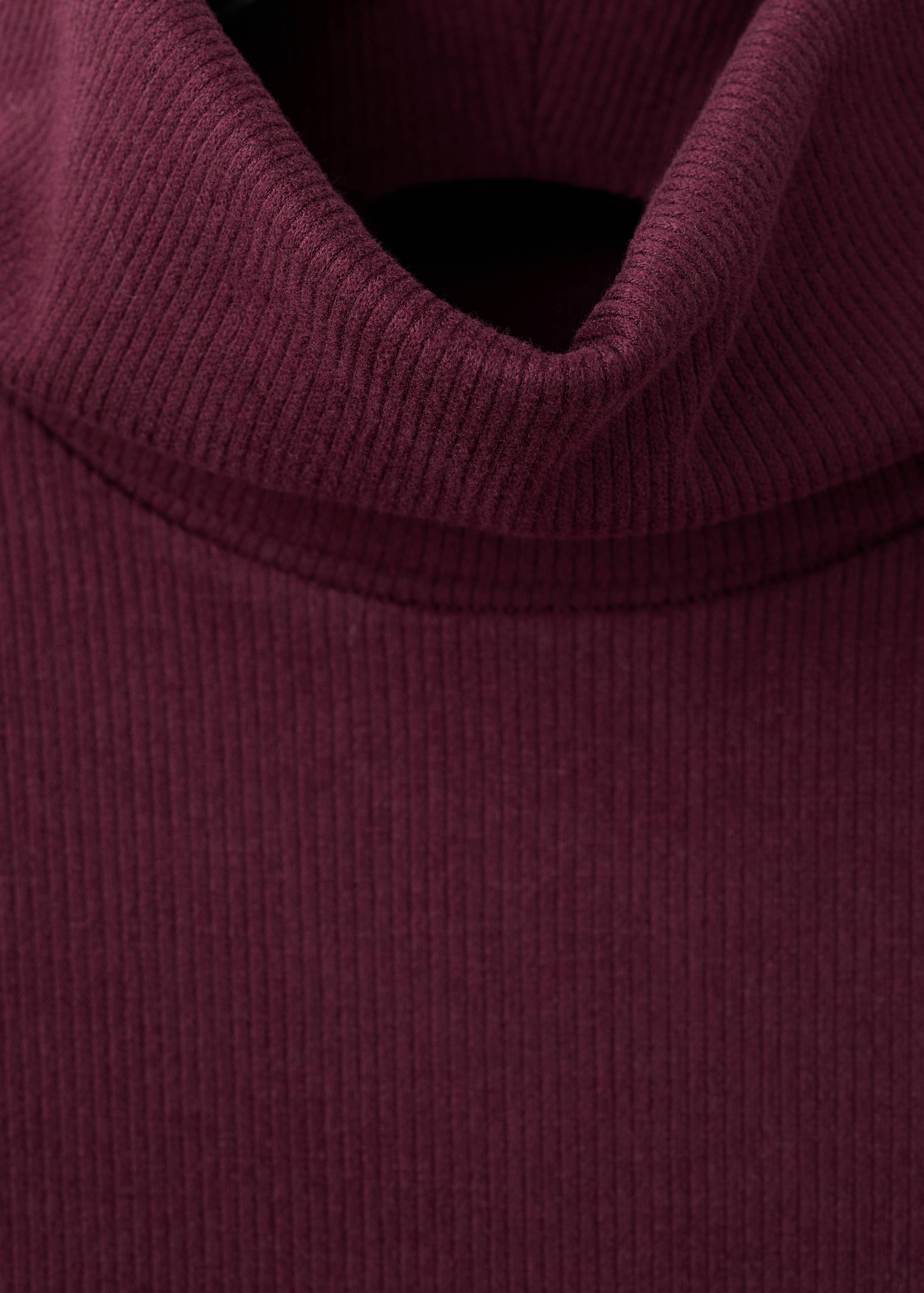 Dress with combined funnel neck - Details of the article 8