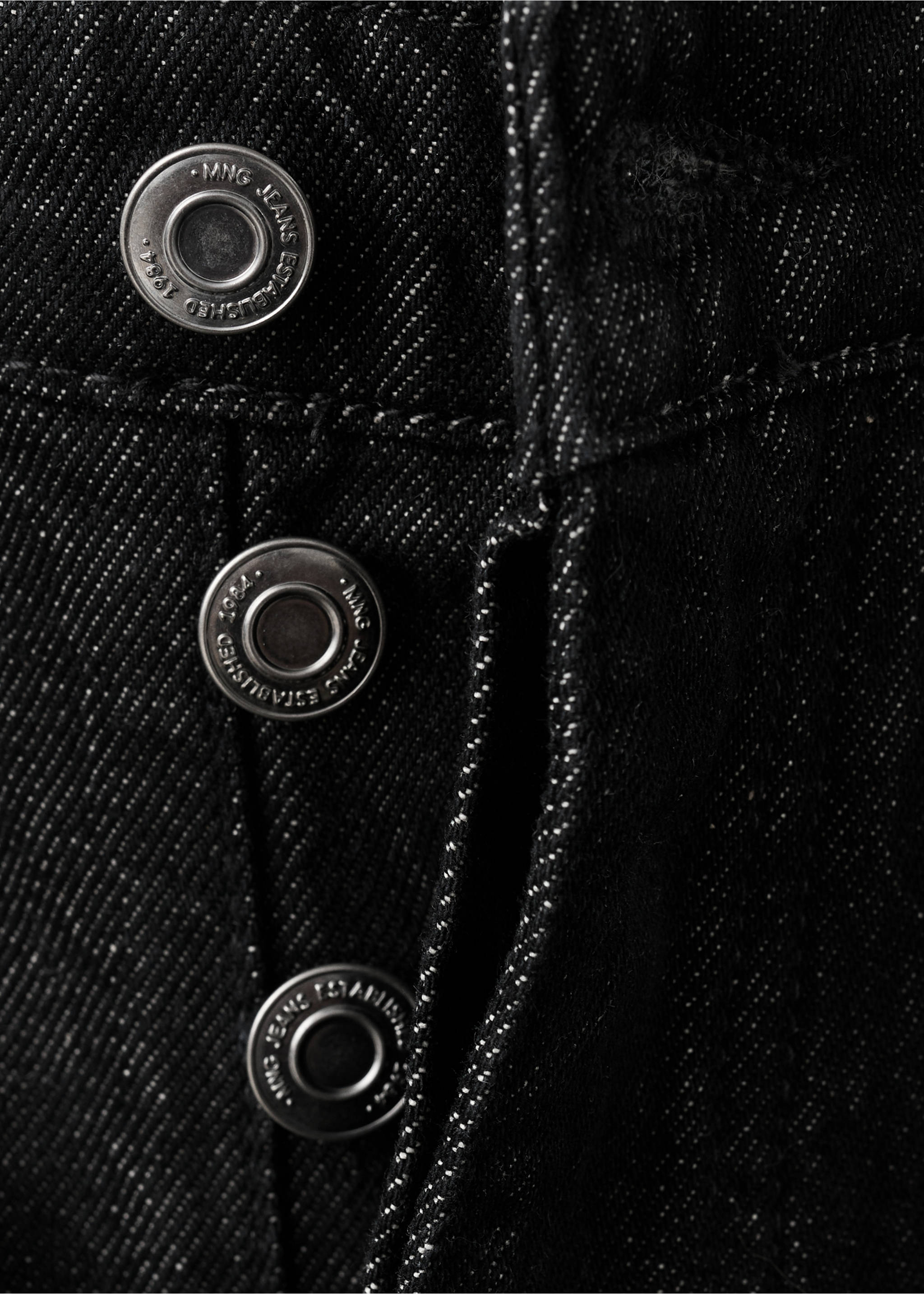 Barrel jeans with patches - Details of the article 8, Black. Ref: 17027814-00.