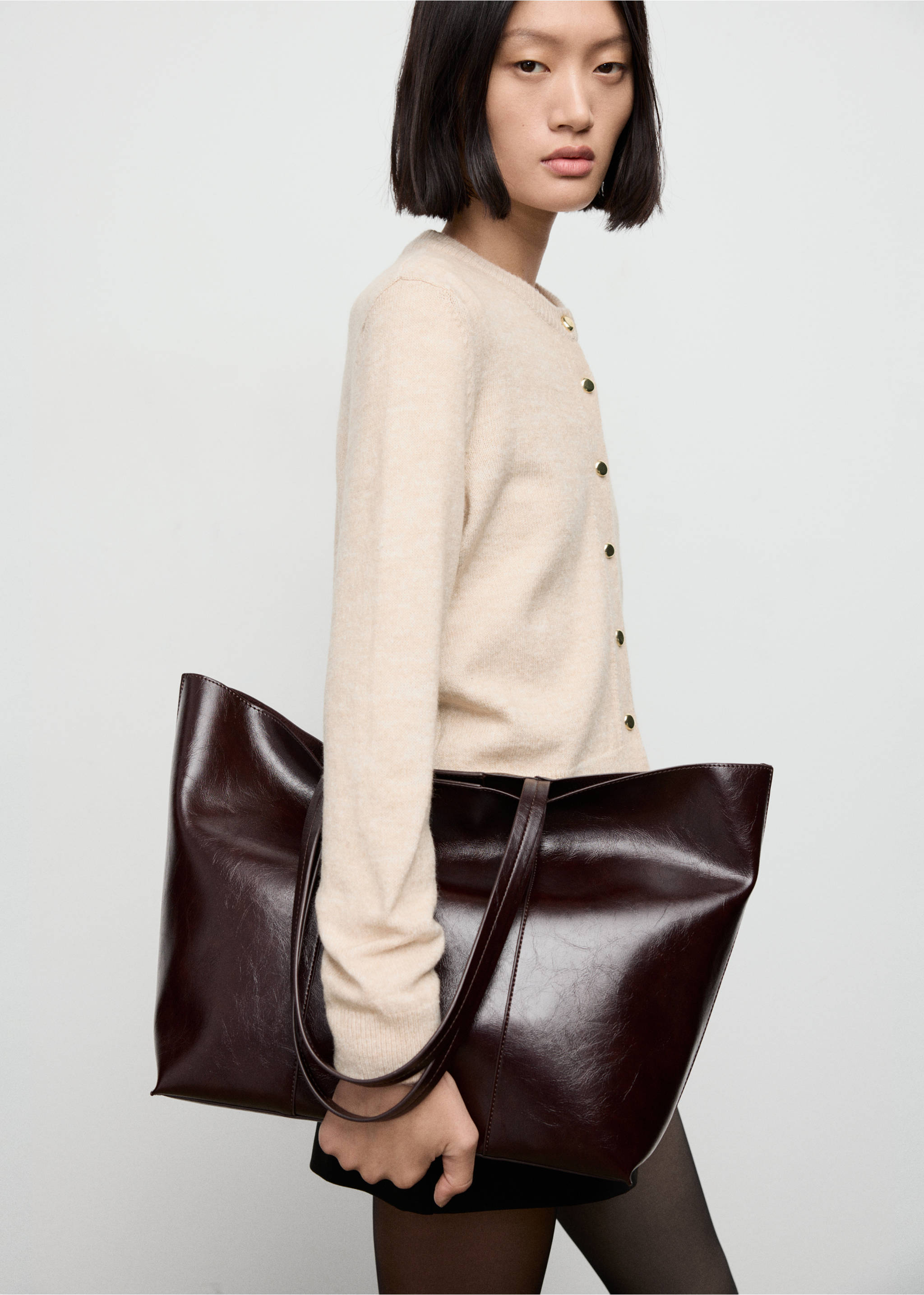 Knitted button cardigan - Details of the article 2, Ecru. Ref: 17027816-00.