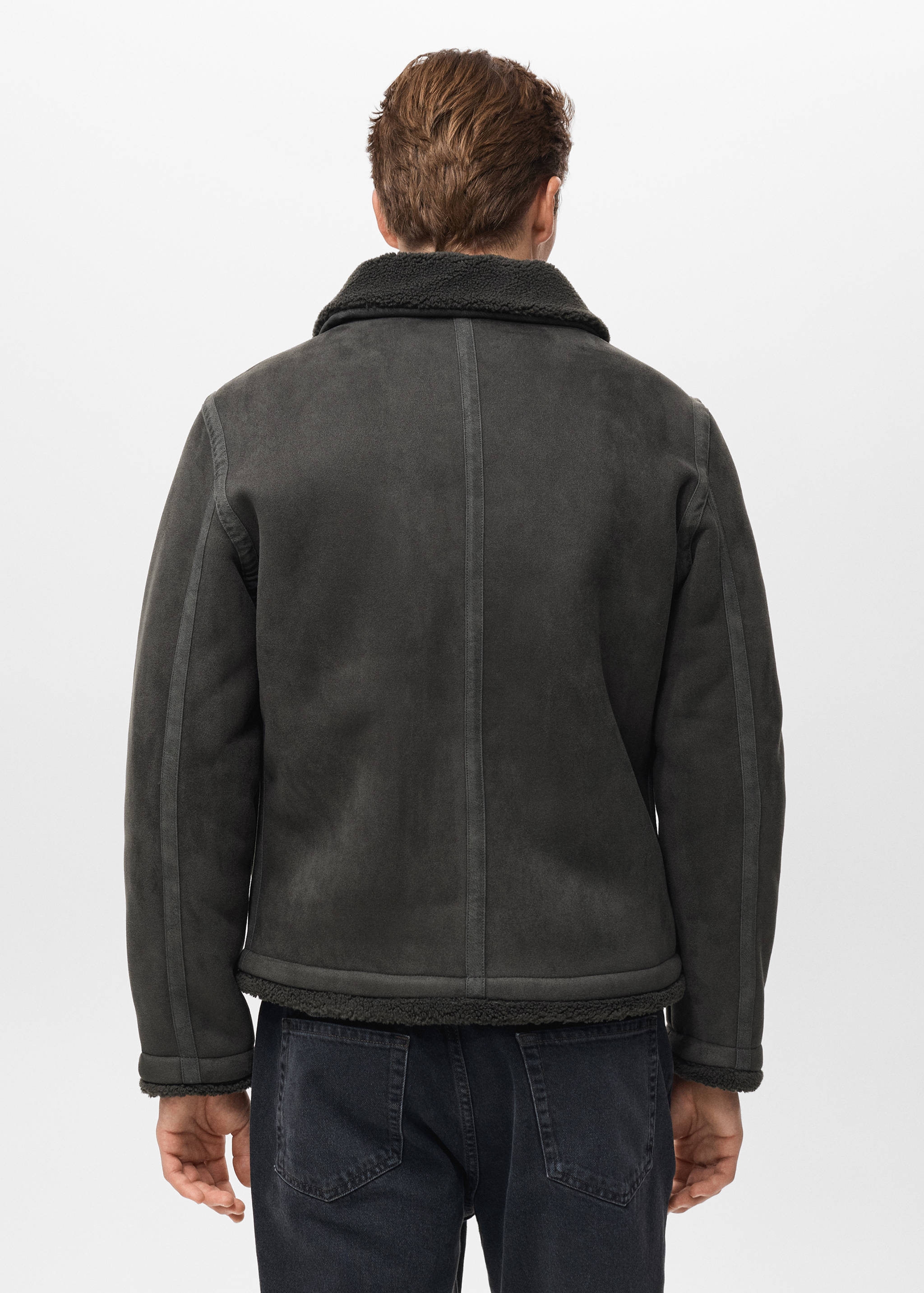 سترة مزدوجة الوجه مع تفاصيل من جلد الغنم - الجهة الخلفية للمنتج