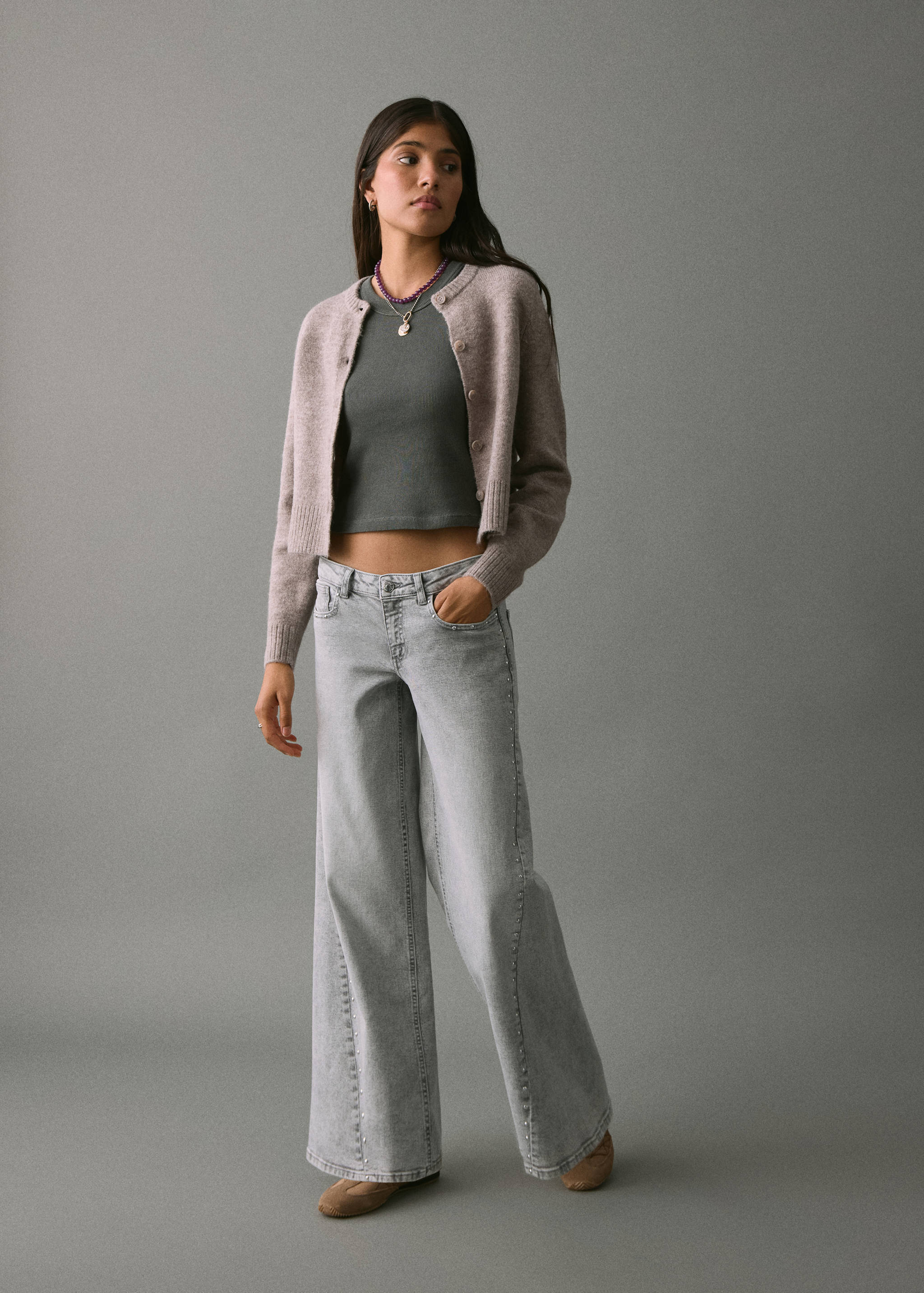 Low-waist studded jeans - General plane