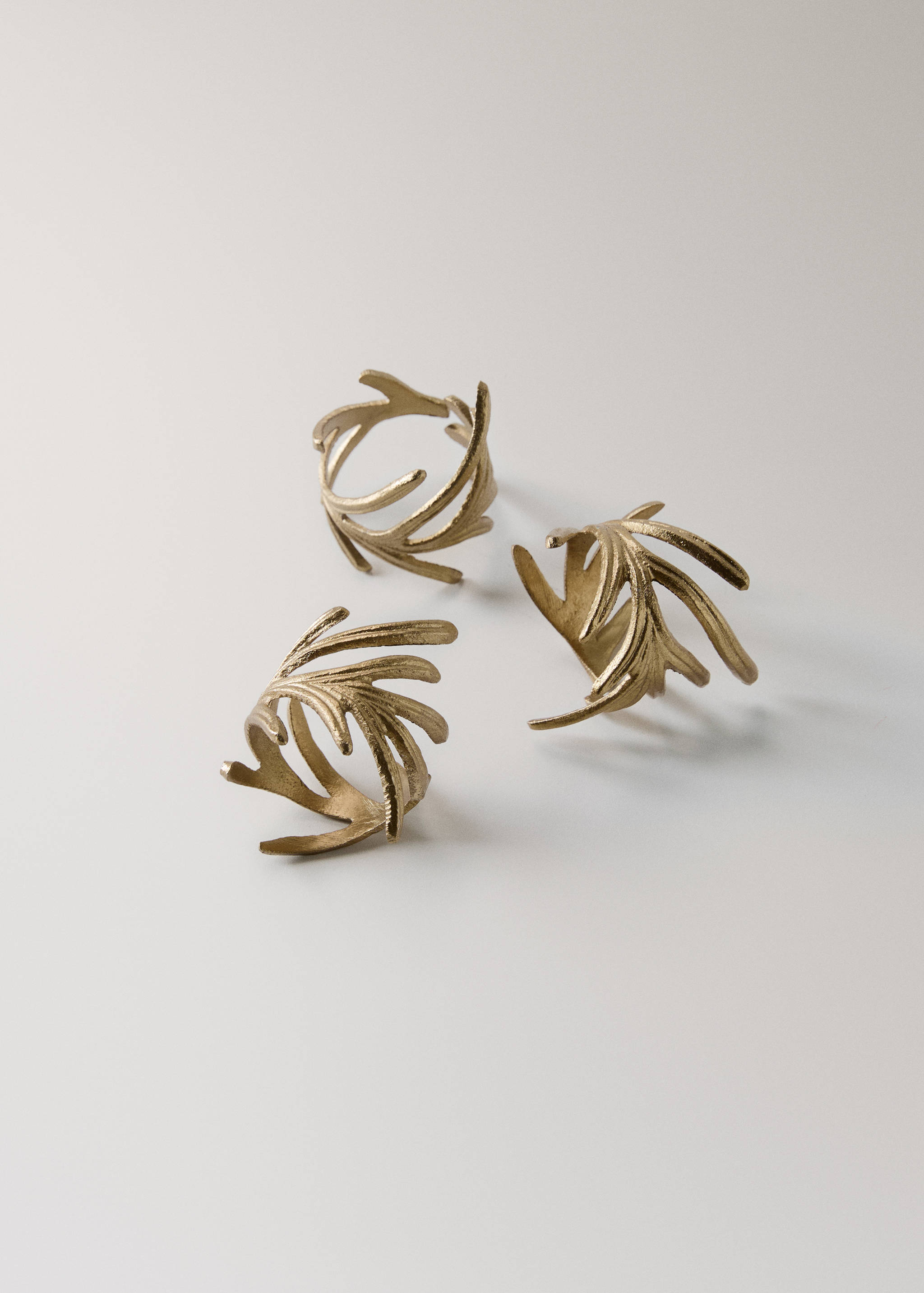 Decorative-leaf napkin holder - Details of the article 1