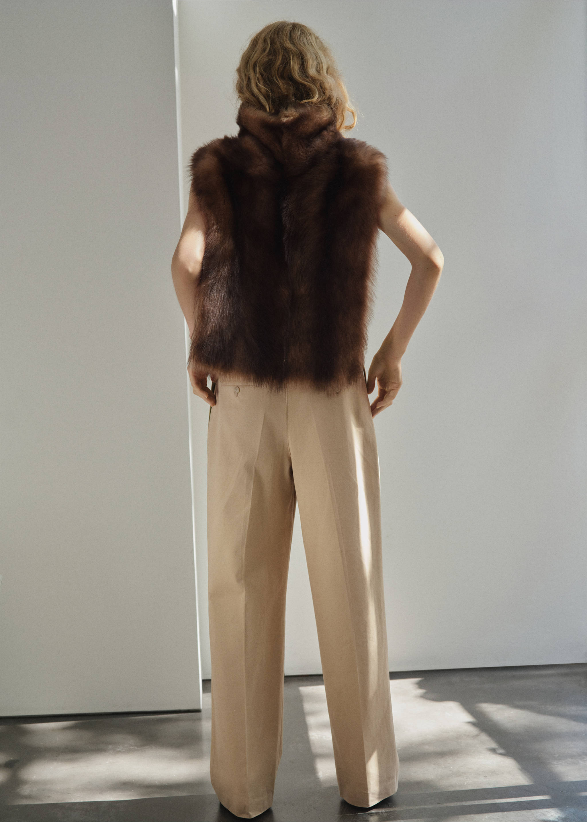 Pantalon denim droit à pinces - Verso de l’article, Beige. Ref: 17027912-00.