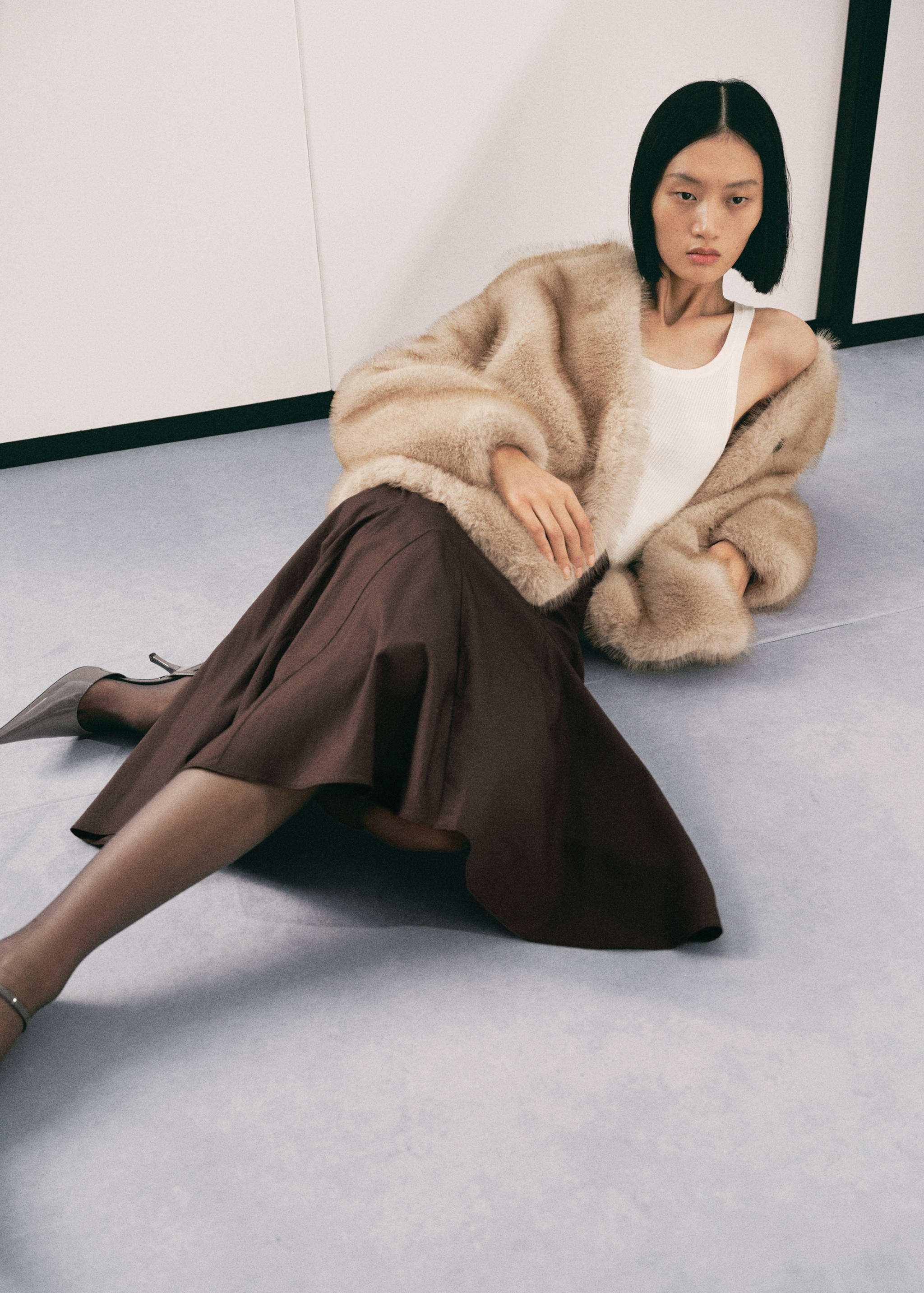 Manteau fausse fourrure à boutons - Plan moyen