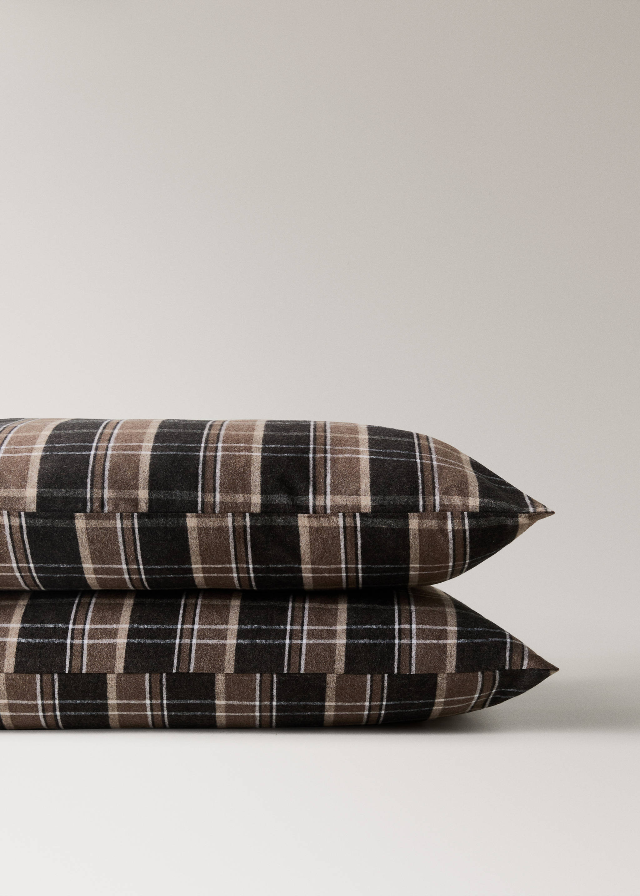 Two cotton flannel melange-thread check pillowcases 50x75 cm - Details of the article 1