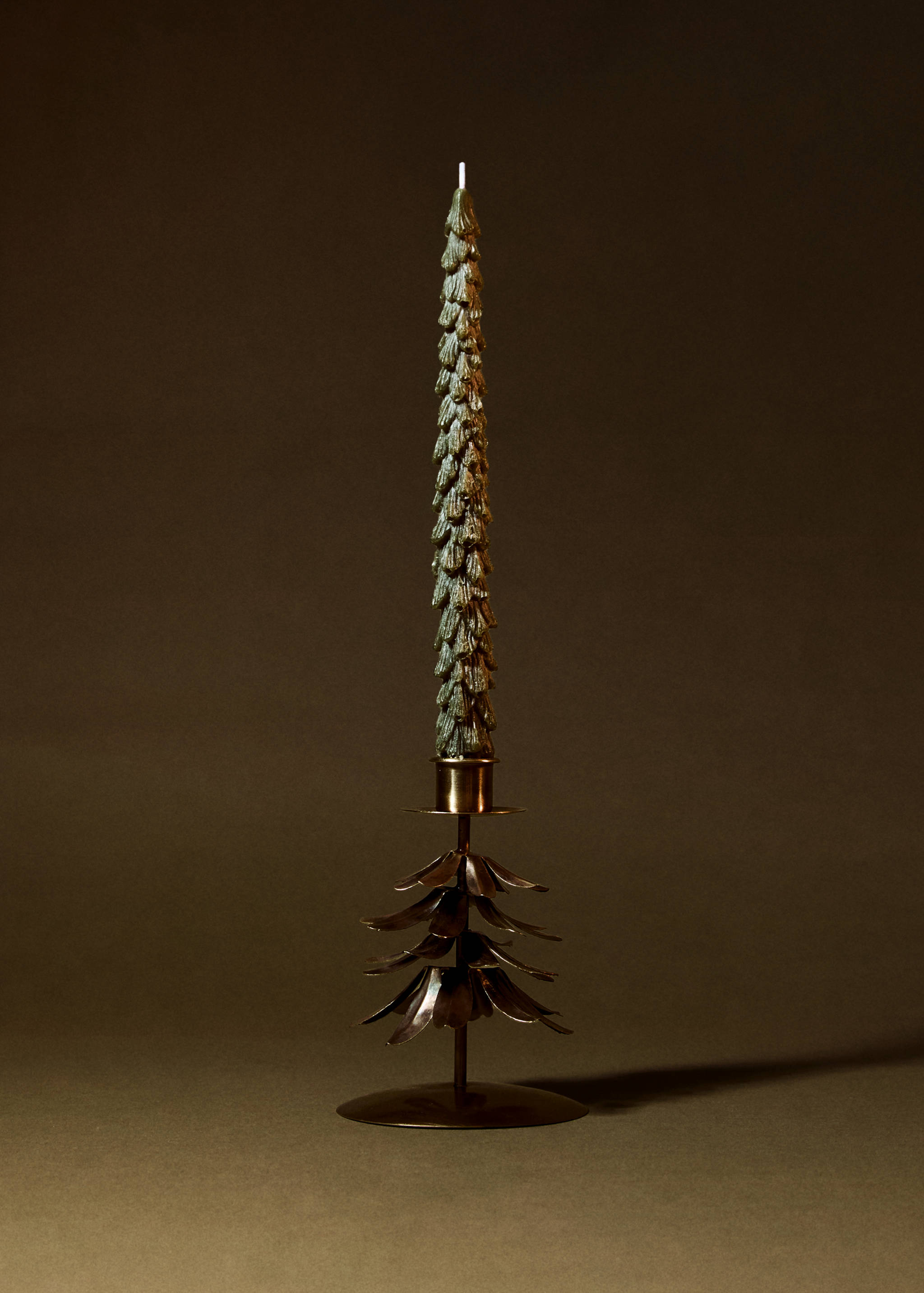 Metal tree candelabra - General plane