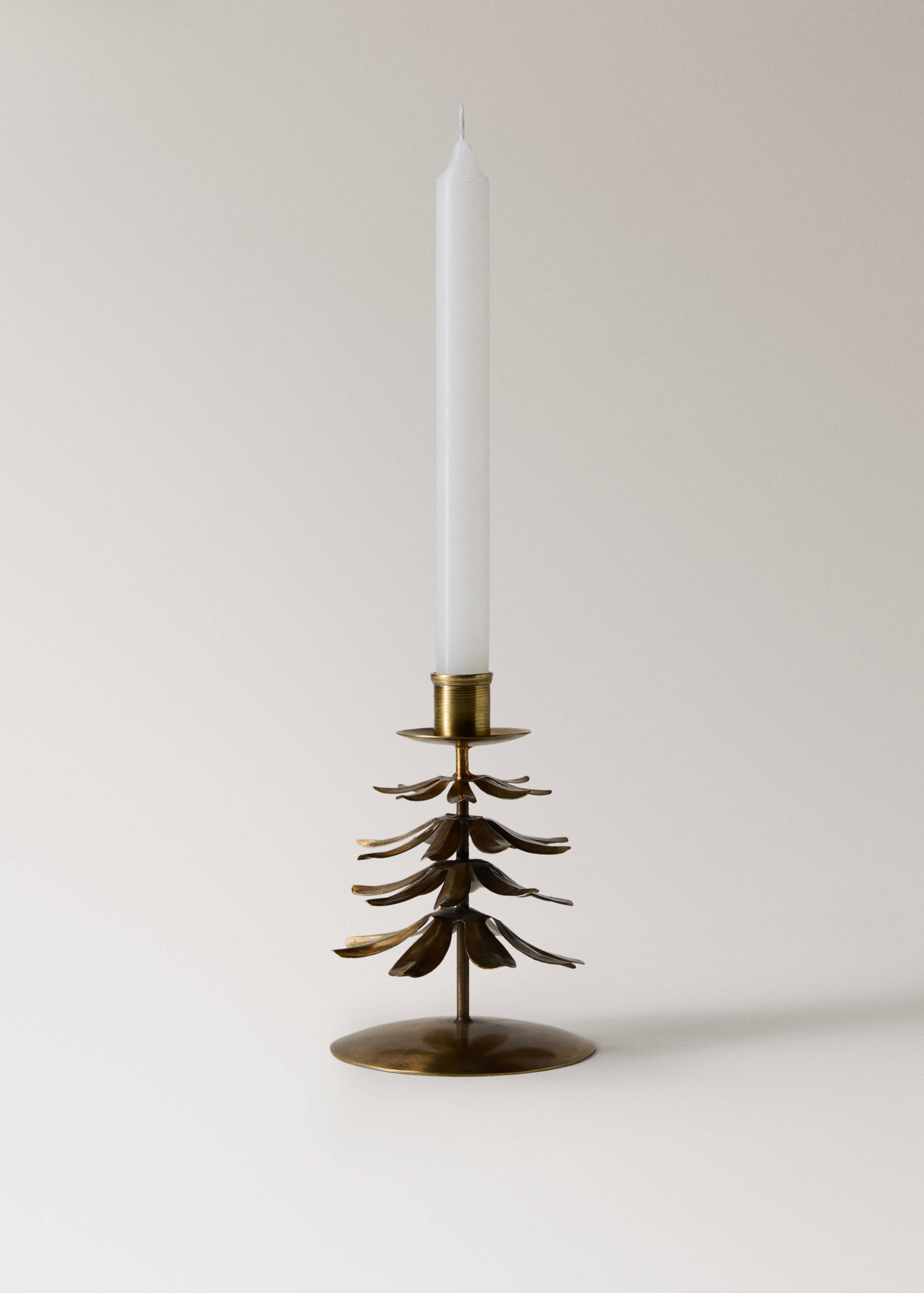 Metal tree candelabra - Details of the article 3