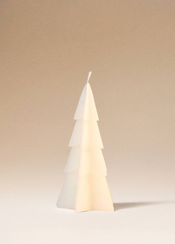 MANGO HOME - Bougie décorative grand sapin blanc cassé - 320gr