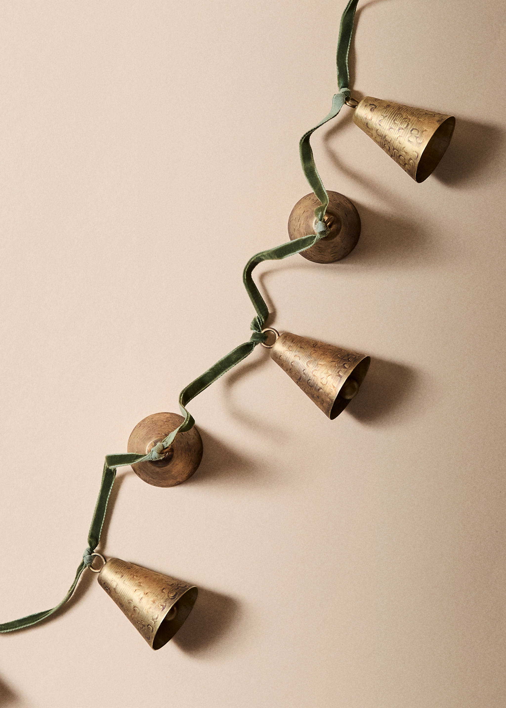 Ghirlandă decorativă cu clopoței - Plan general