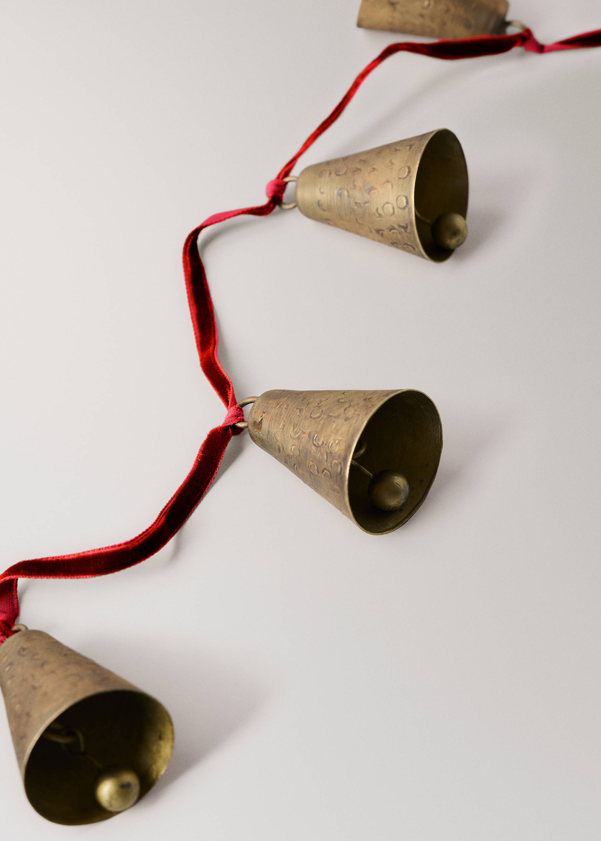 Decorative bell garland - Details of the article 1