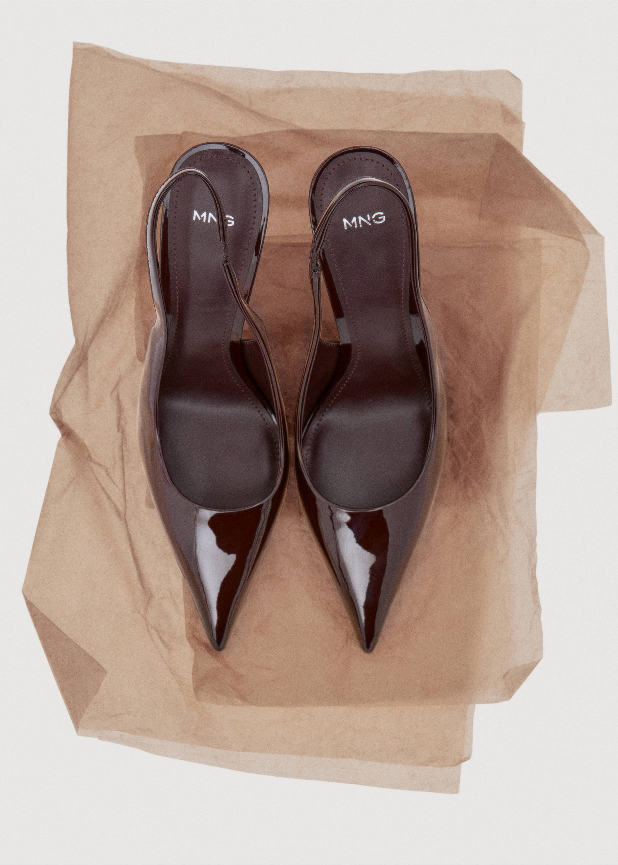 Patent leather heel shoes - Details of the article 7, Burgundy. Ref: 17029100-00.