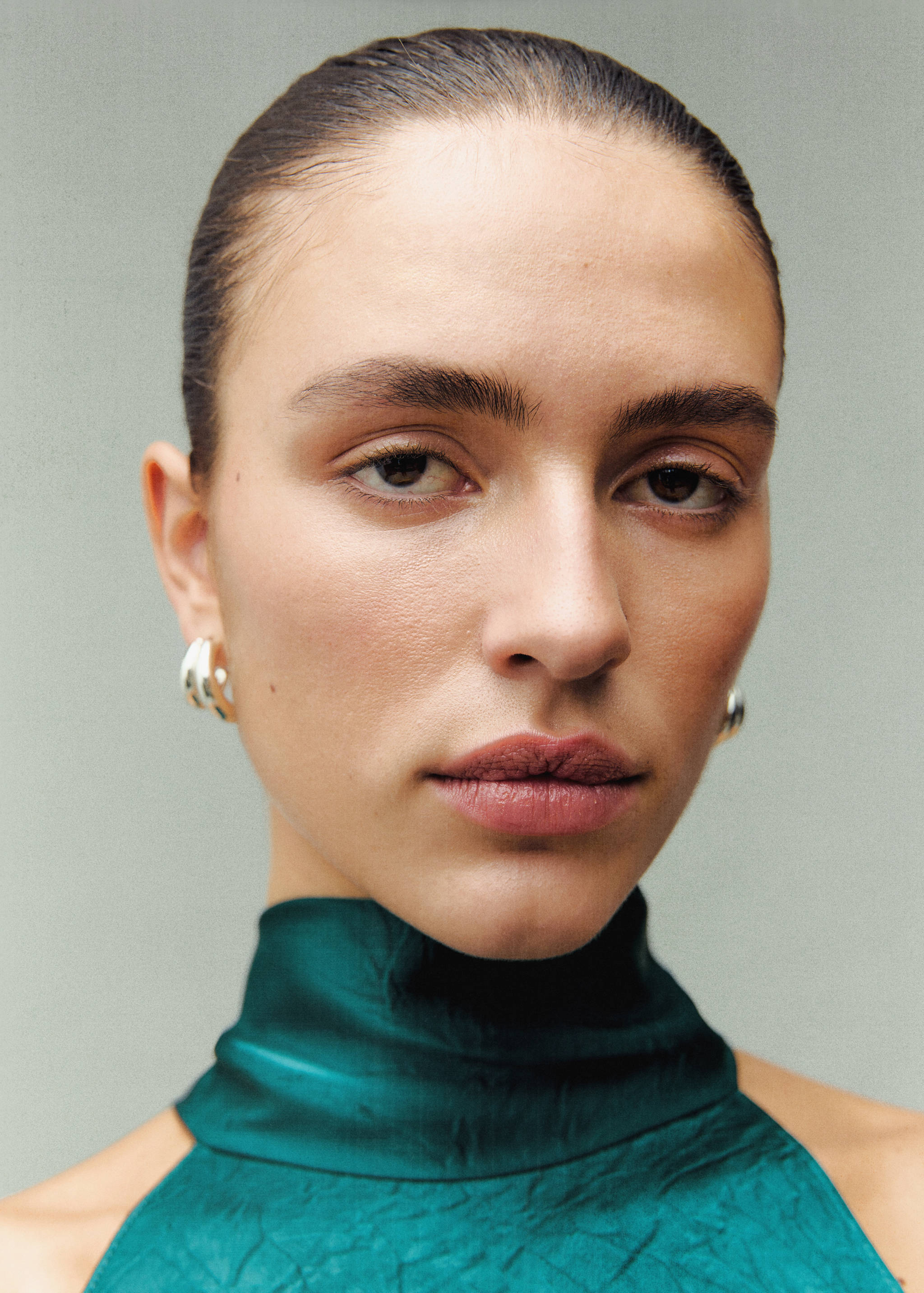 Satin dress with creased effect - Details of the article 1