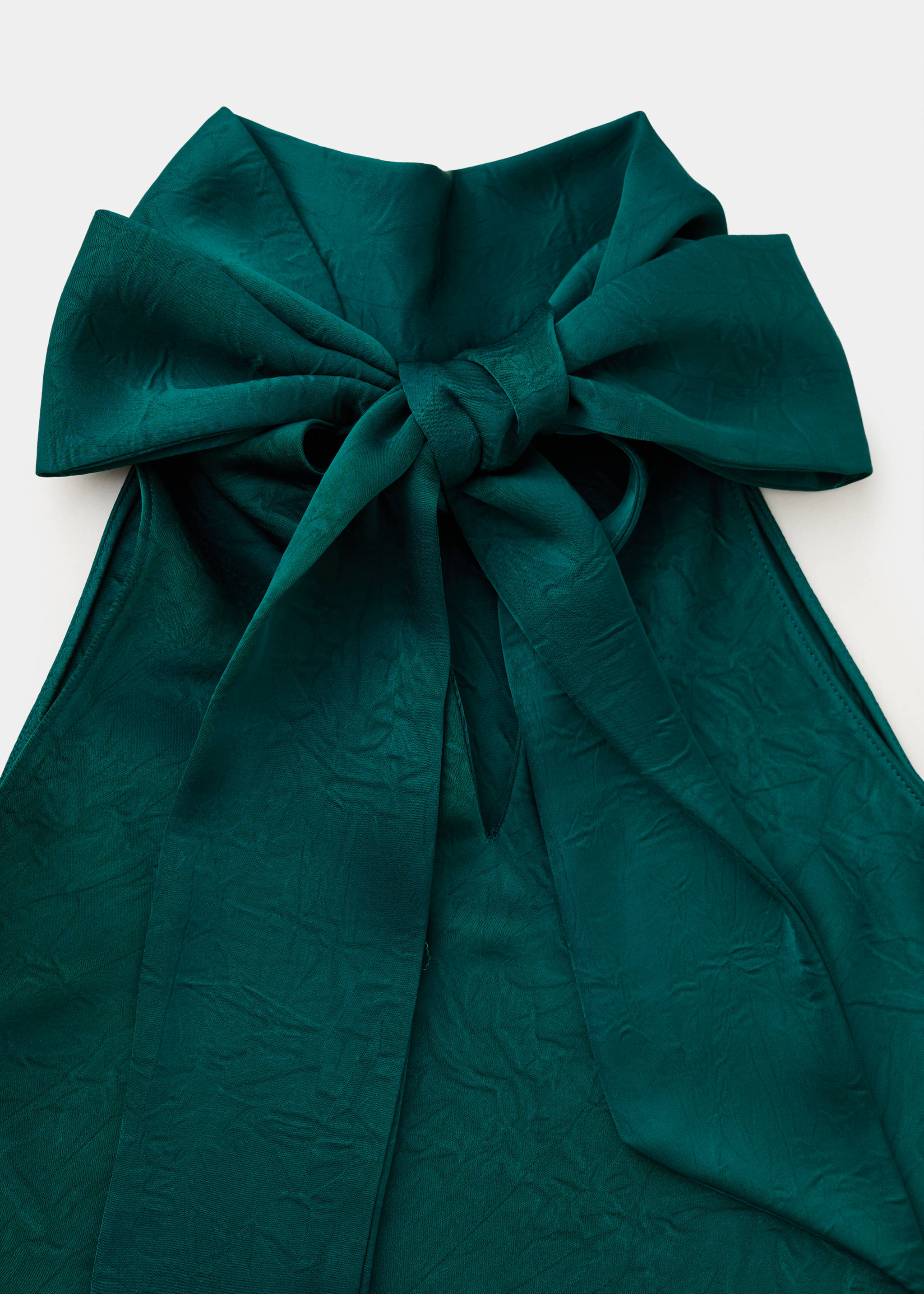 Satin dress with creased effect - Details of the article 0