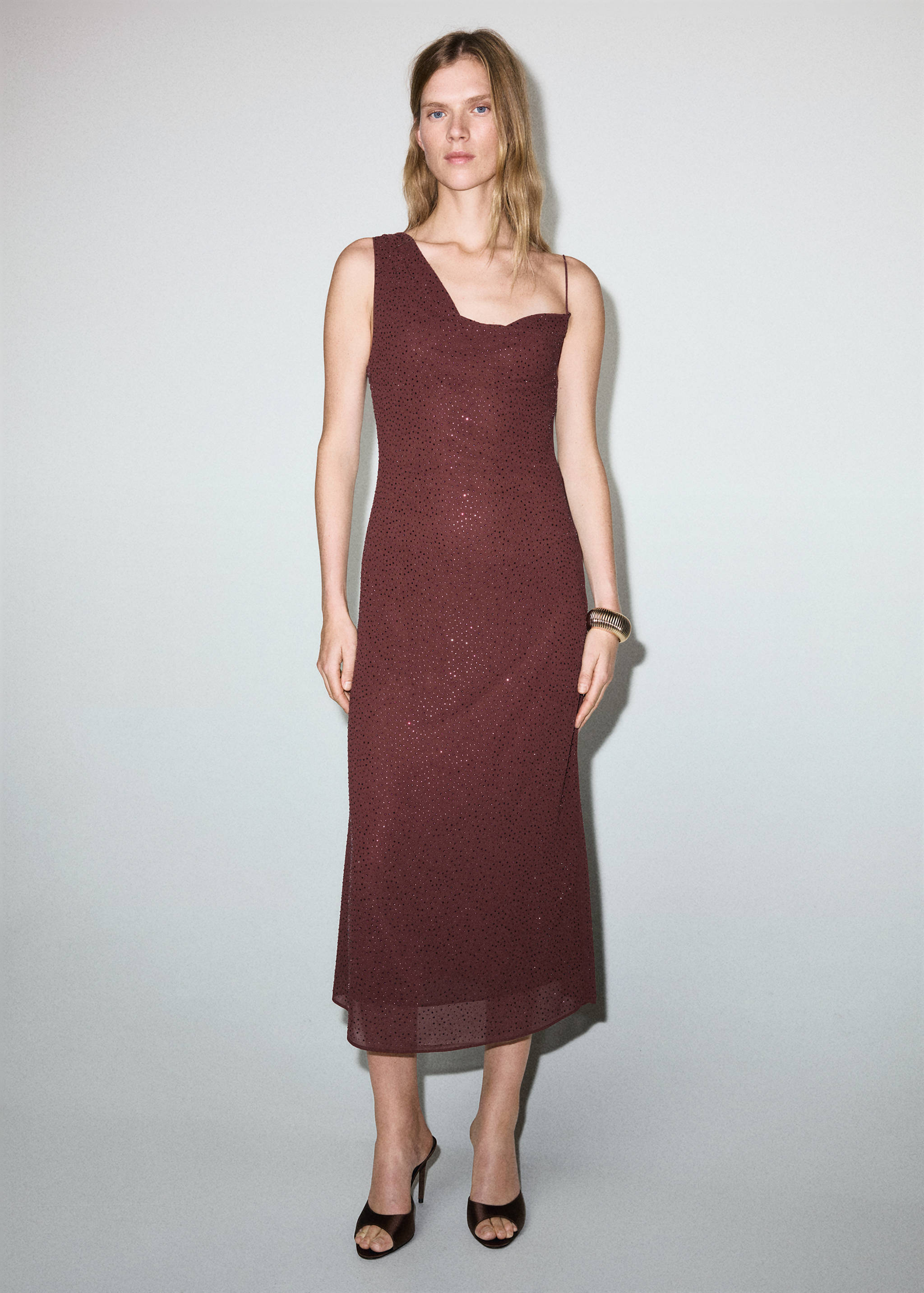 Strasszos, aszimmetrikus ruha - Általános sík