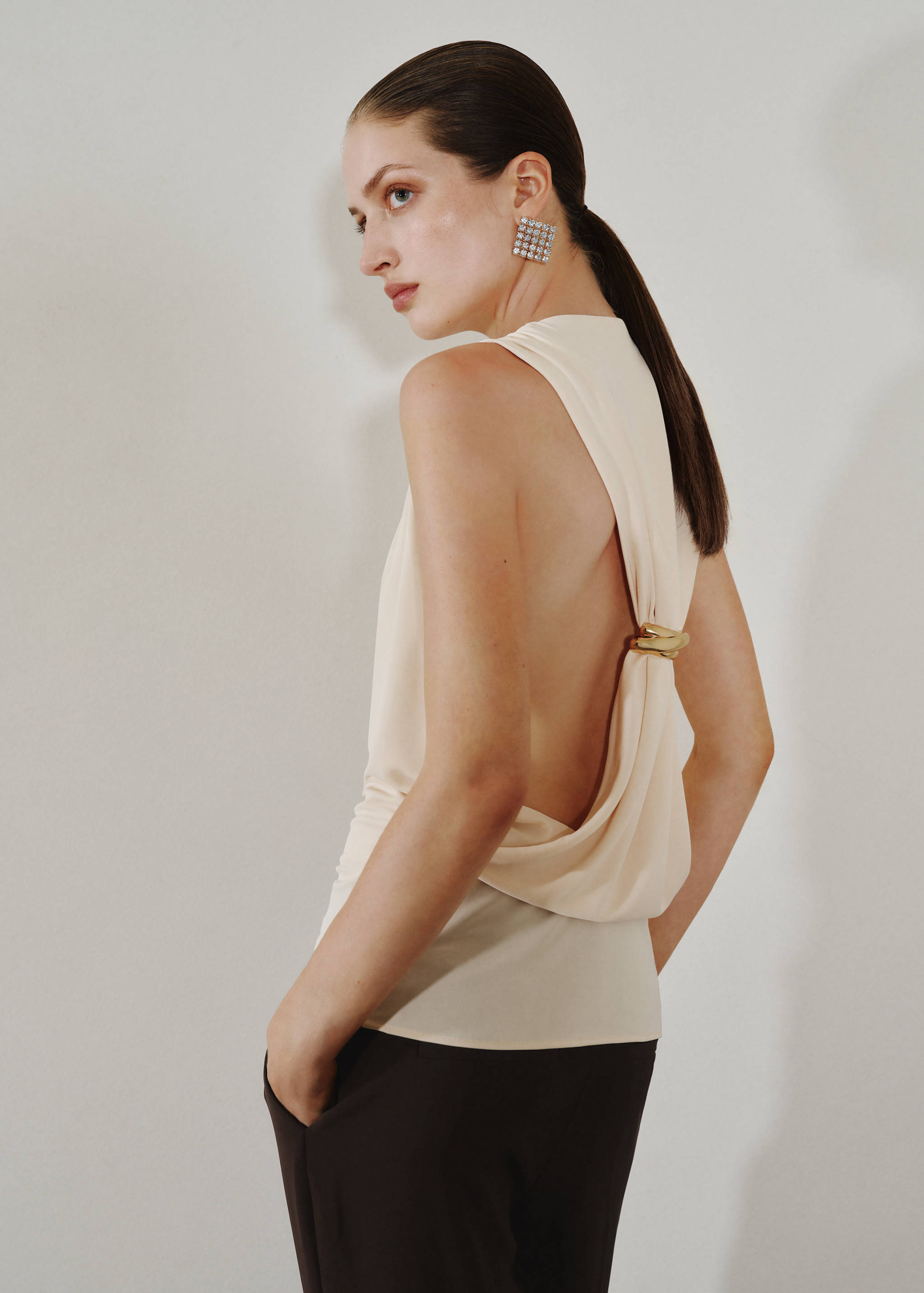 Draped top with metallic detail - Details of the article 1