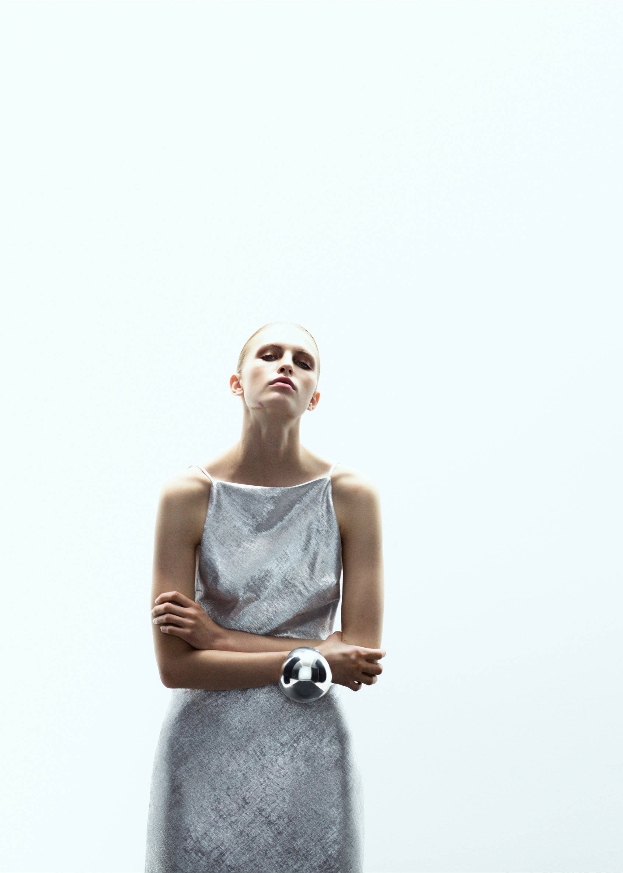 Metallic open-back dress - Medium plane, Silver. Ref: 17029118-00.