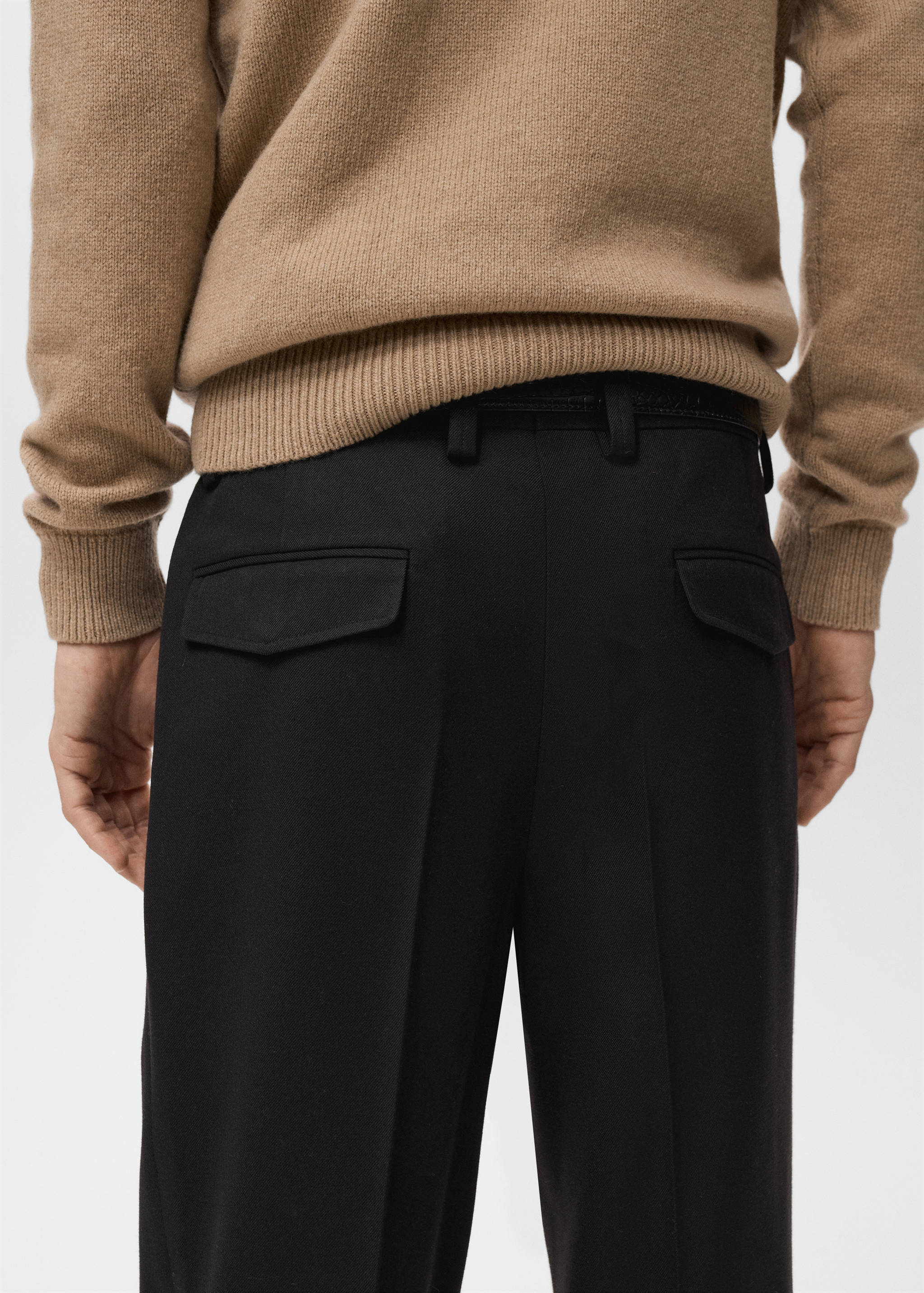 Штани regular fit з виточками - Детальніше про товар 6